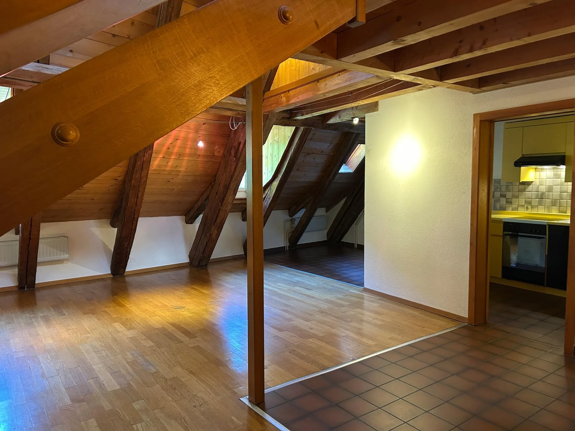 FRIBOURG - PLACE DU PETIT-ST-JEAN 39 - CHARMANTES WOHNUNG - 4.5