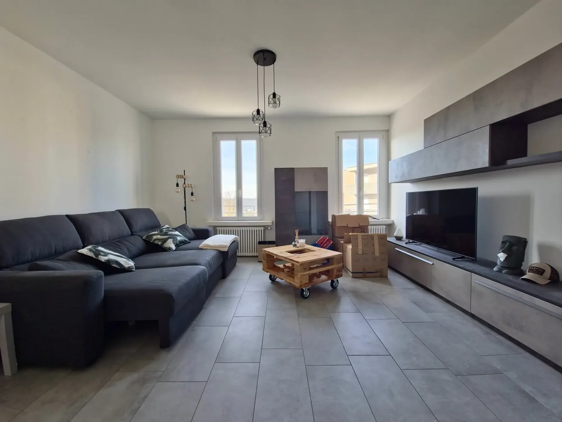 Modern 3.5-room apartment in Morbio Inferiore