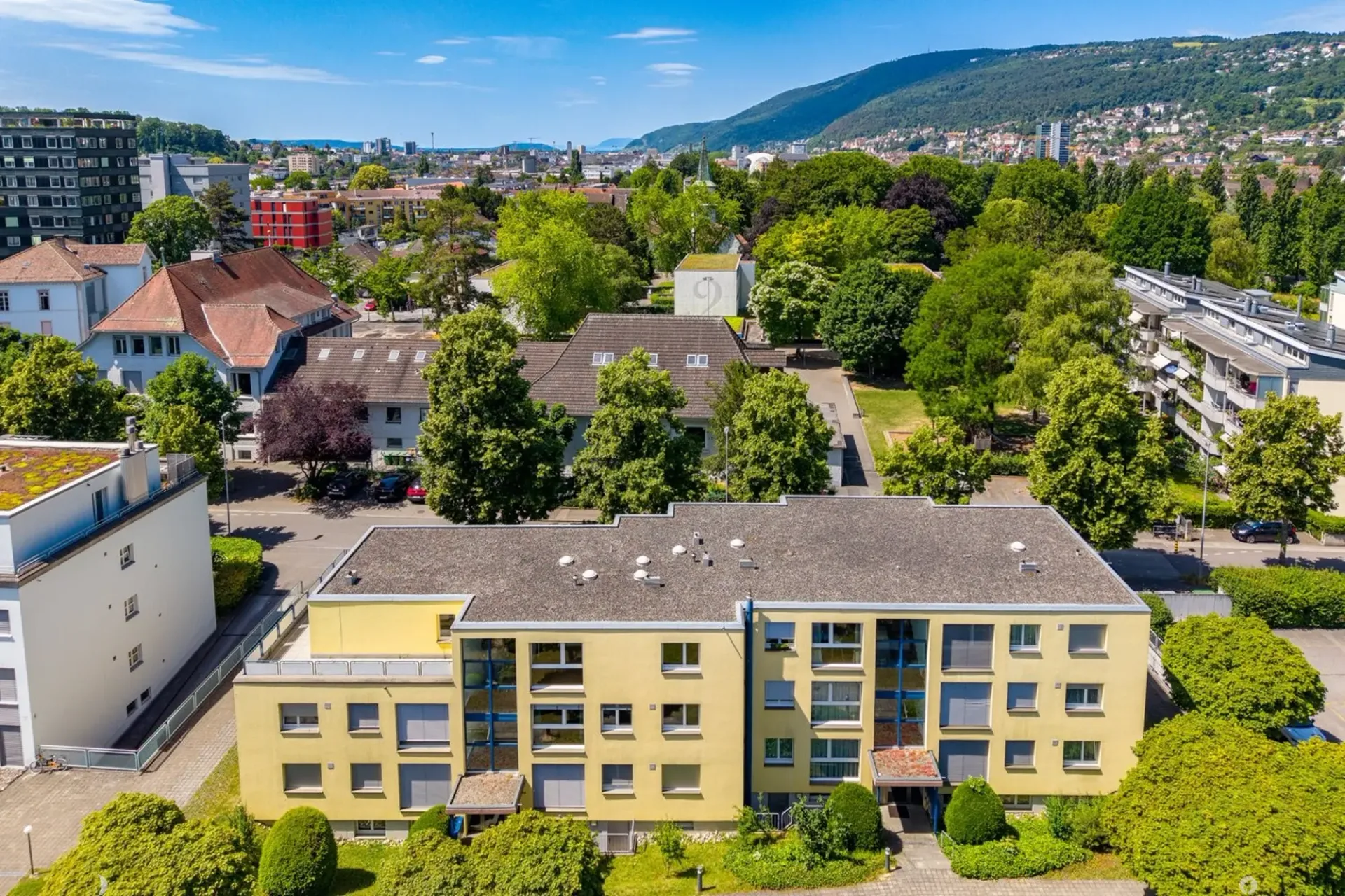 Attratike Attikawohnung mit grosser Terrasse