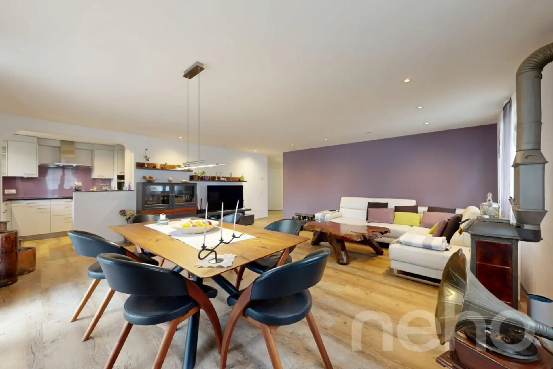 Moderne 4.5-Zimmer-Wohnung mit Balkon an zentraler Lage in Oberhasli