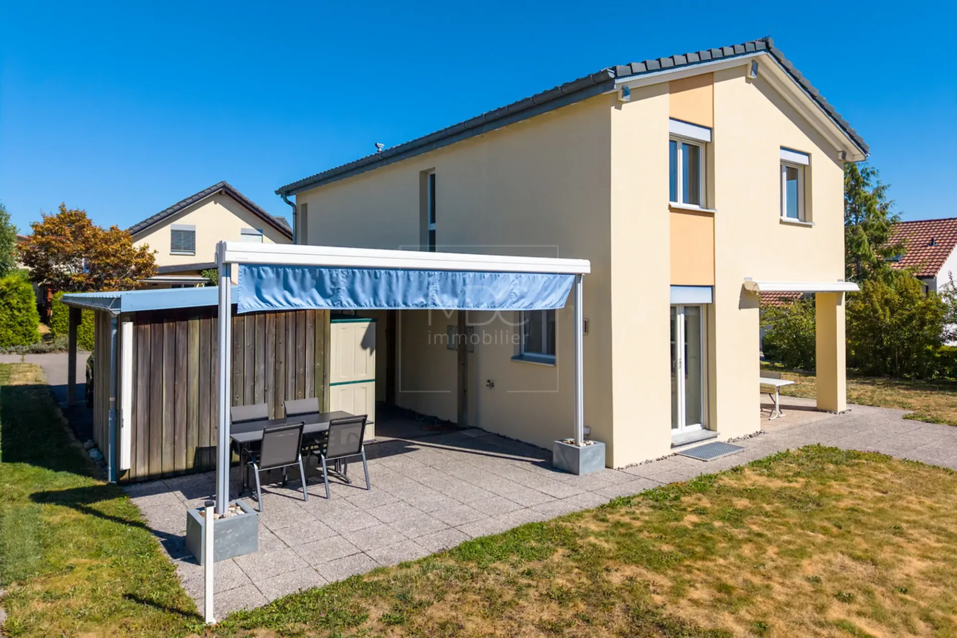 Einzelvilla mit viel Licht in Avry