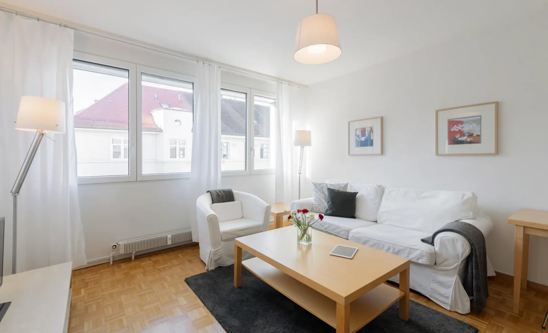 Summer sale: 2-room apartment in St. Johann - near Rhine & UKBB