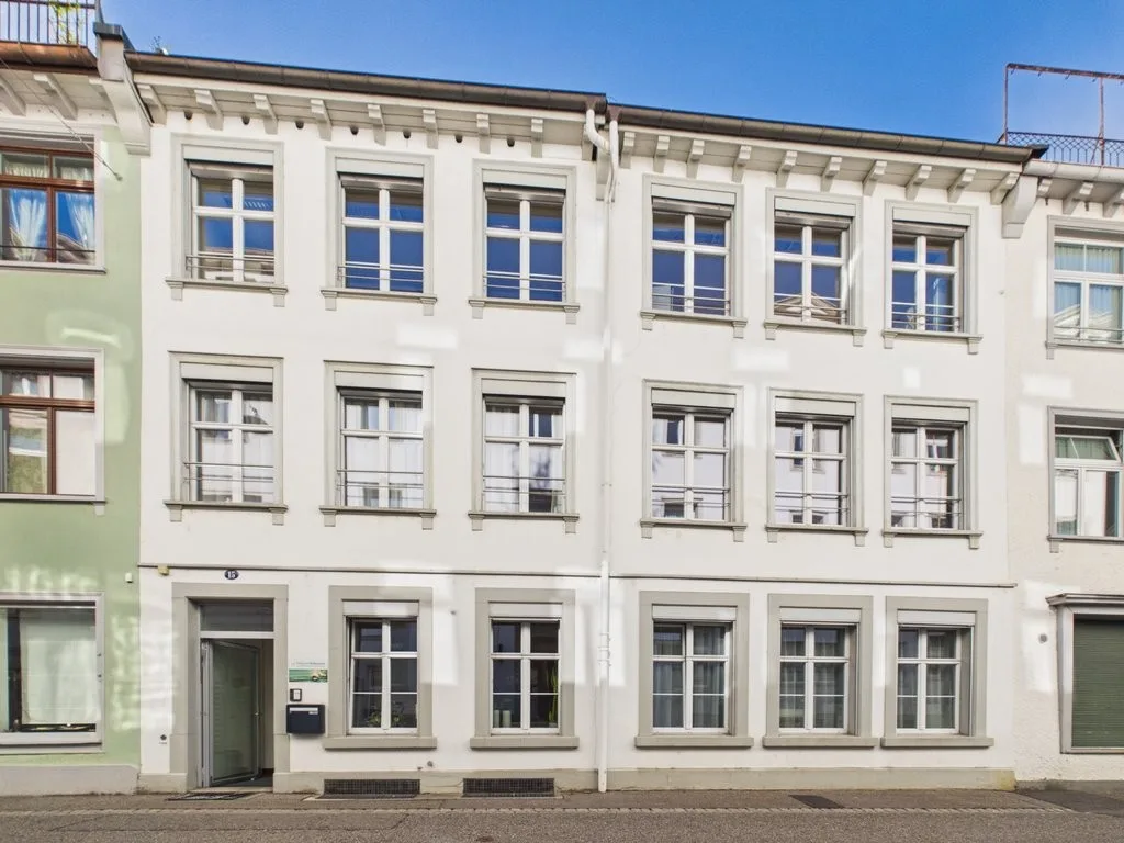 Gewerbehaus zentral und ruhig