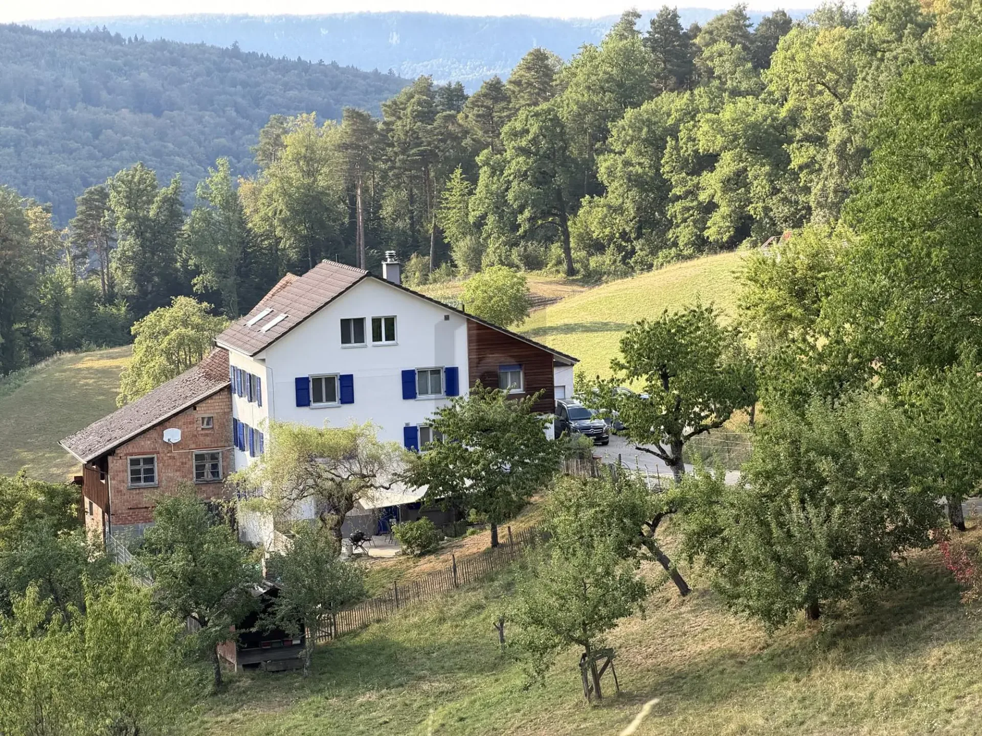 NATURNAH UND MODERN MIT WEITSICHT