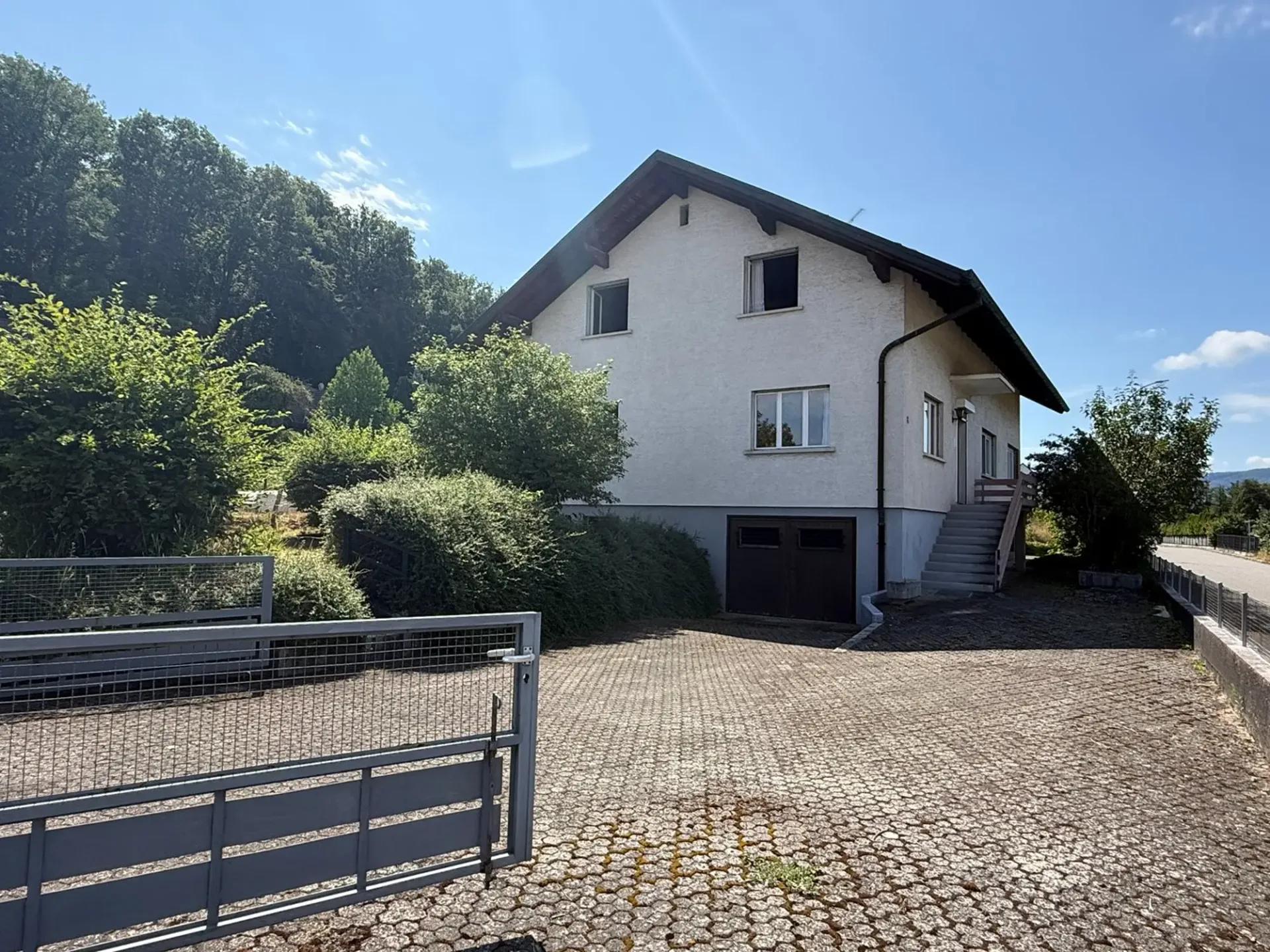 Réf: 111181*** Sect. Neuwiller/ Leymen: Très belle maison de famille env. 210 m²