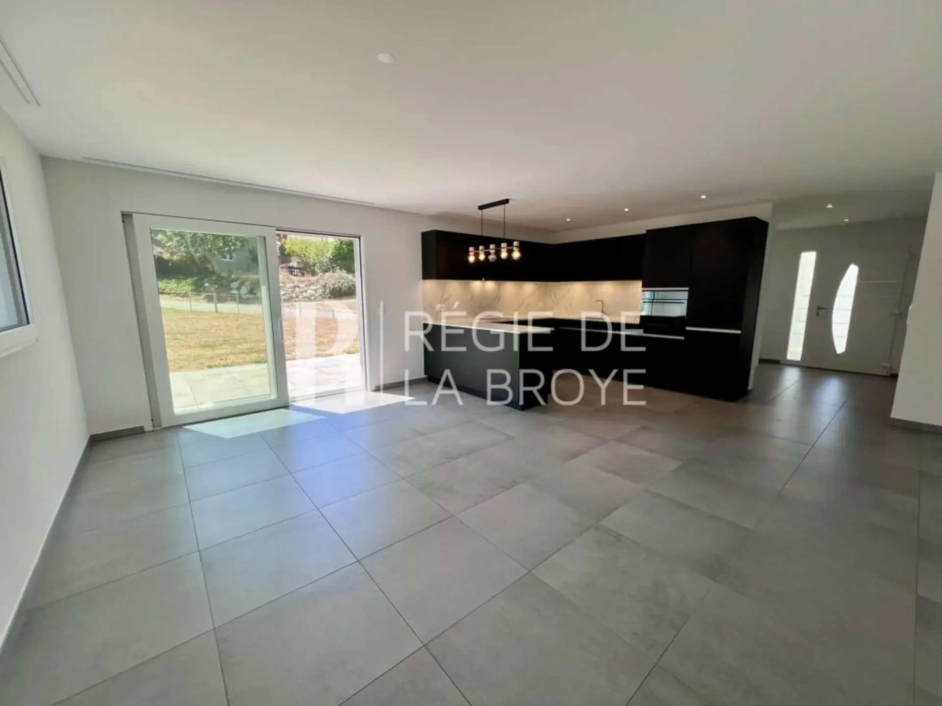 Duplex mit 3.5 Zimmern in Dompierre