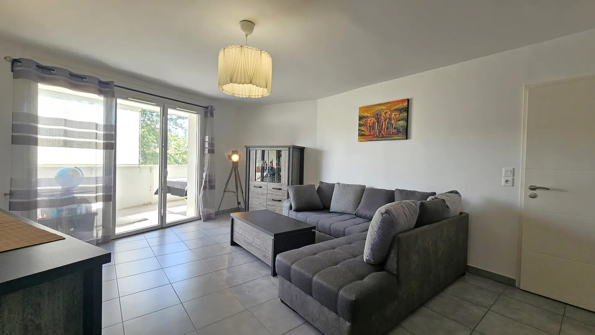 Saint-Genis-Pouilly centre, 71 m² T3 with balcony and garage