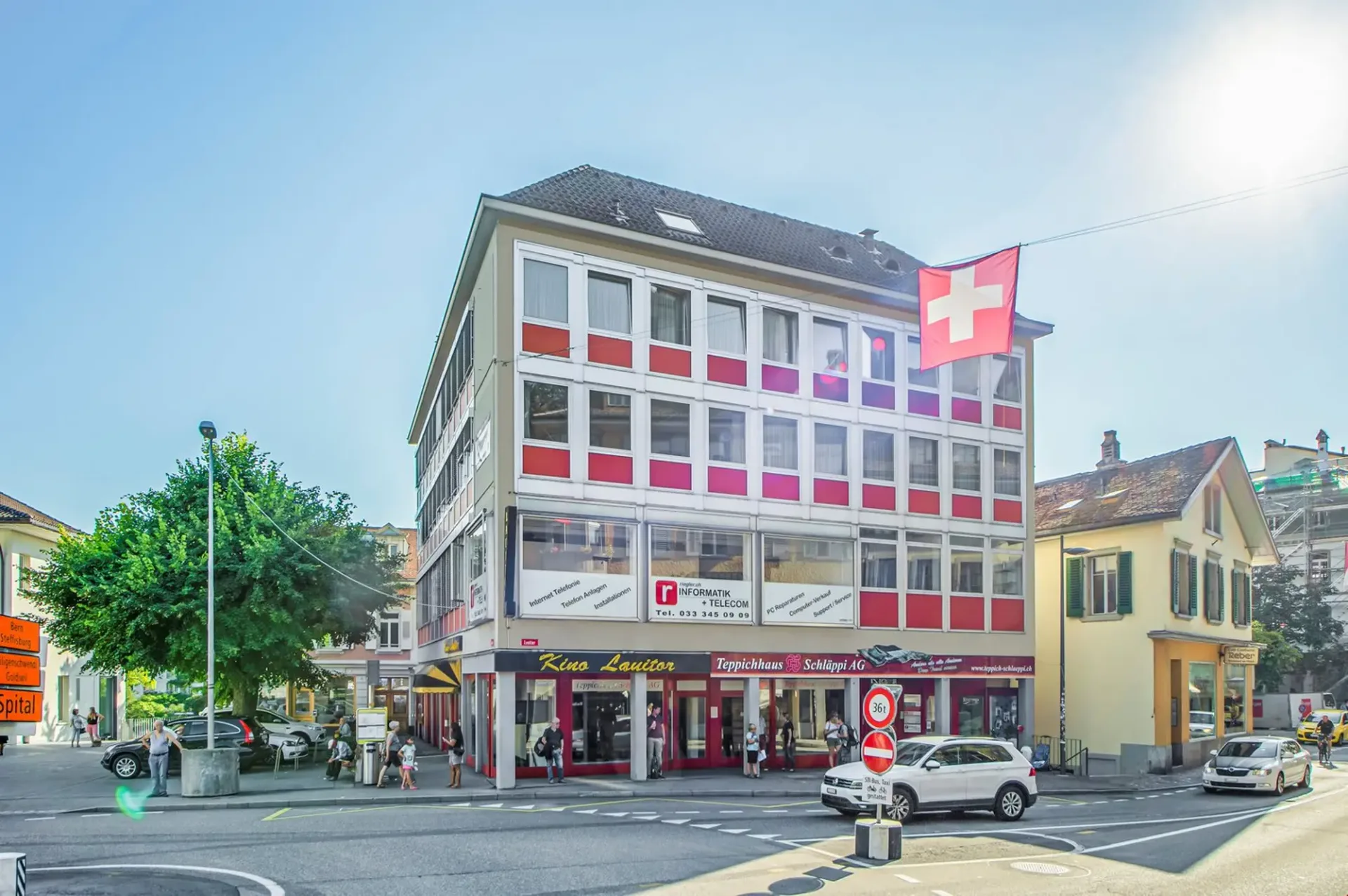 zentral gelegene Büro-/Praxisräume am Lauitor zu vermieten!