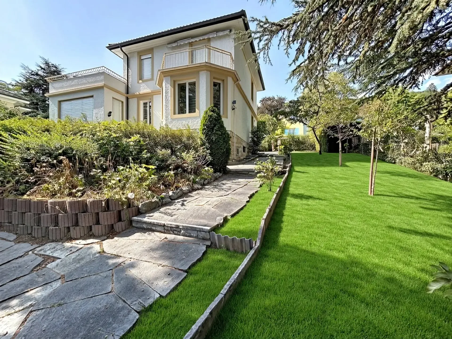 Maison de caractère rénovée avec vue lac et alpes