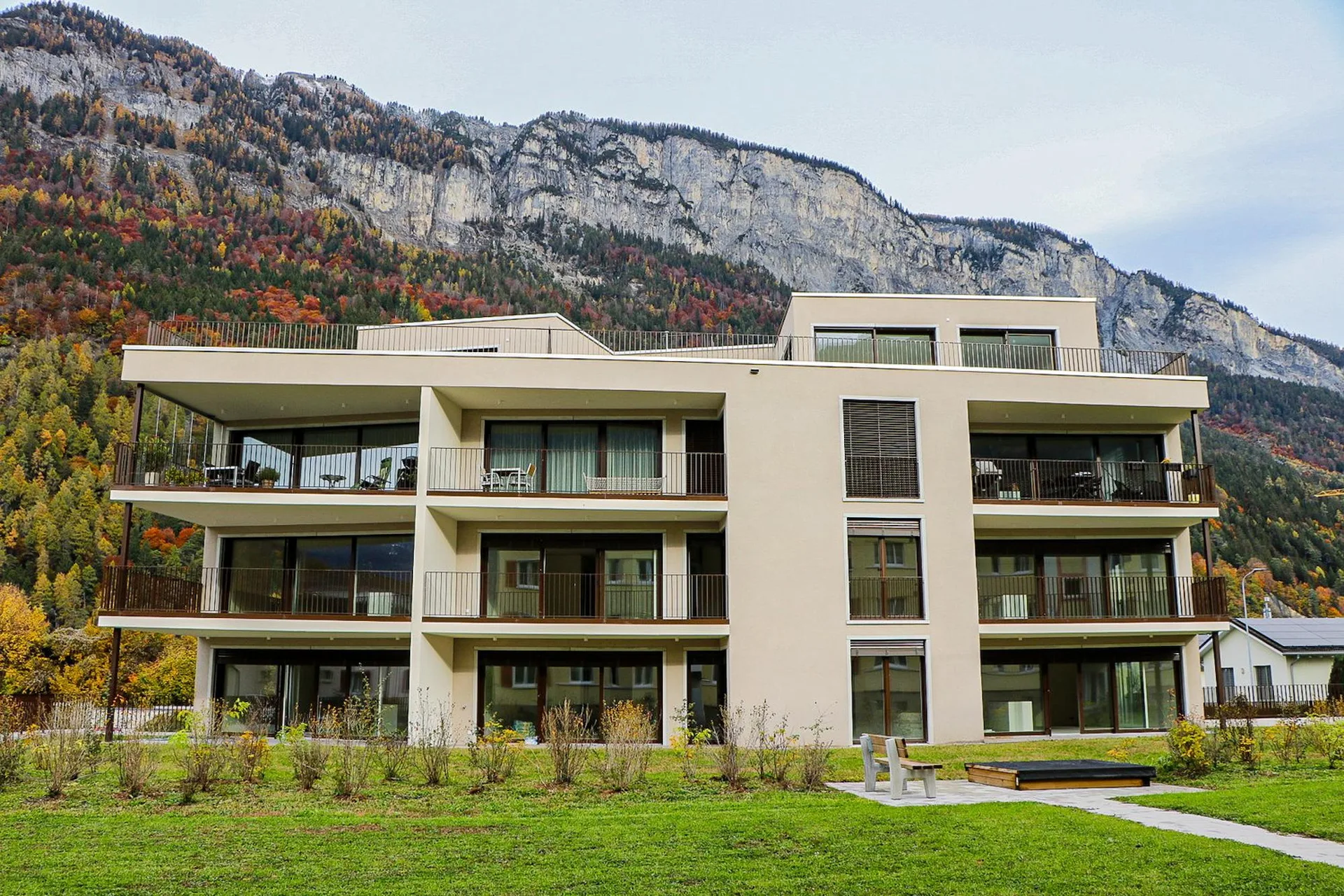 Domat/Ems - 4½-Zimmer-Gartenwohnungen