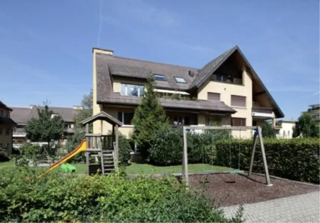 Charmant appartement maisonnette avec 2 balcons dans un lieu verdoyant