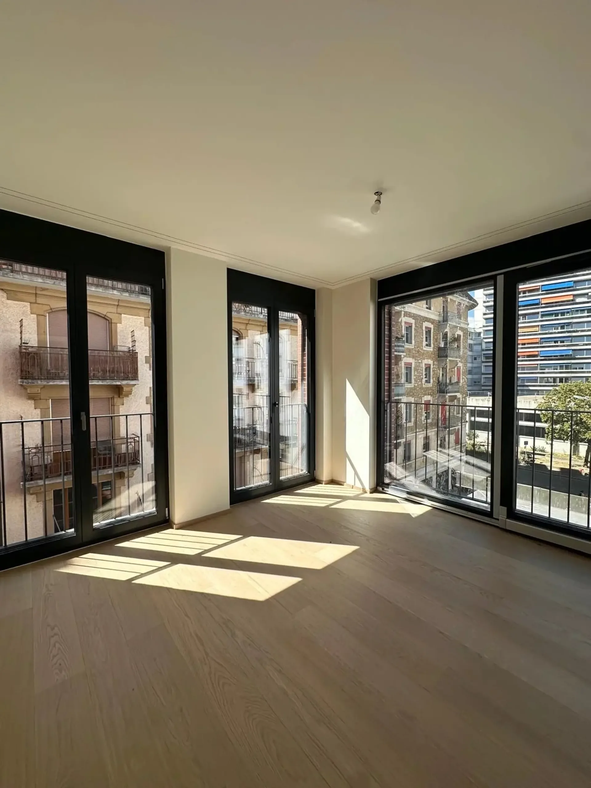 SEHR SELTEN - PETIT-SACONNEX ? 4 ZIMMER WOHNUNG 70 M² MIT TERRASSE ? NEUE RESIDENZ
