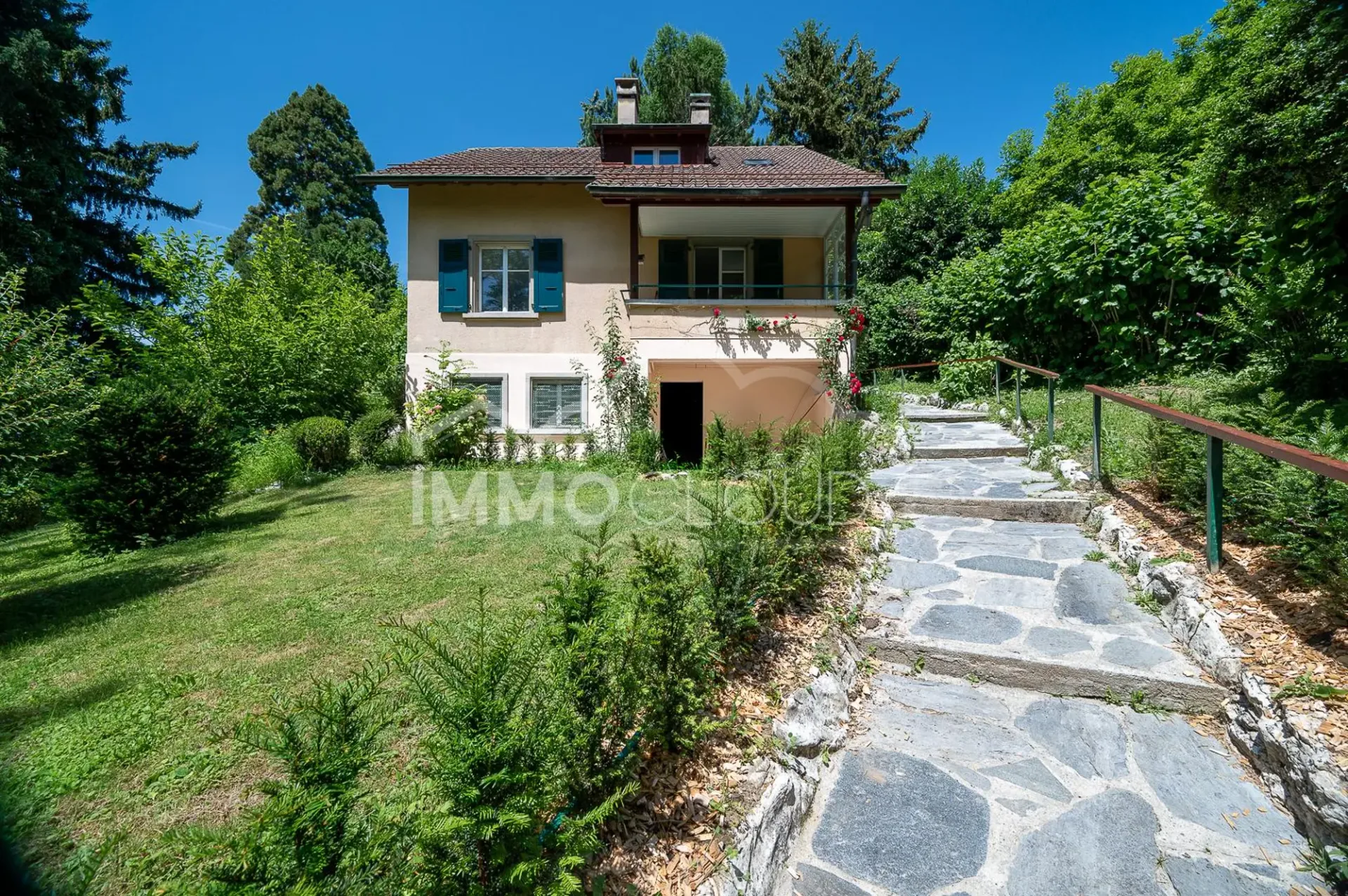 Lausanne: Individual villa!