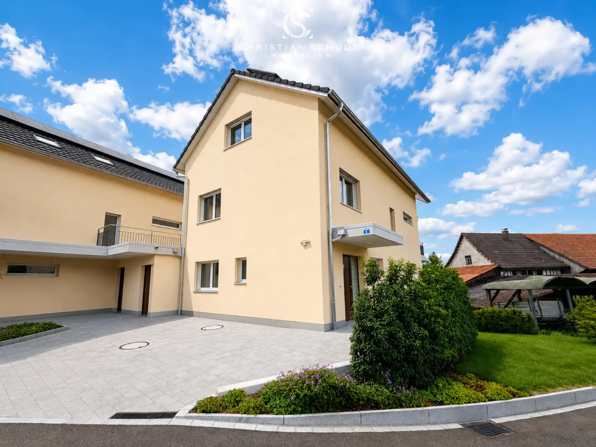 Grosszügiges Neubauhaus mit Einliegerwohnung in Panoramalage