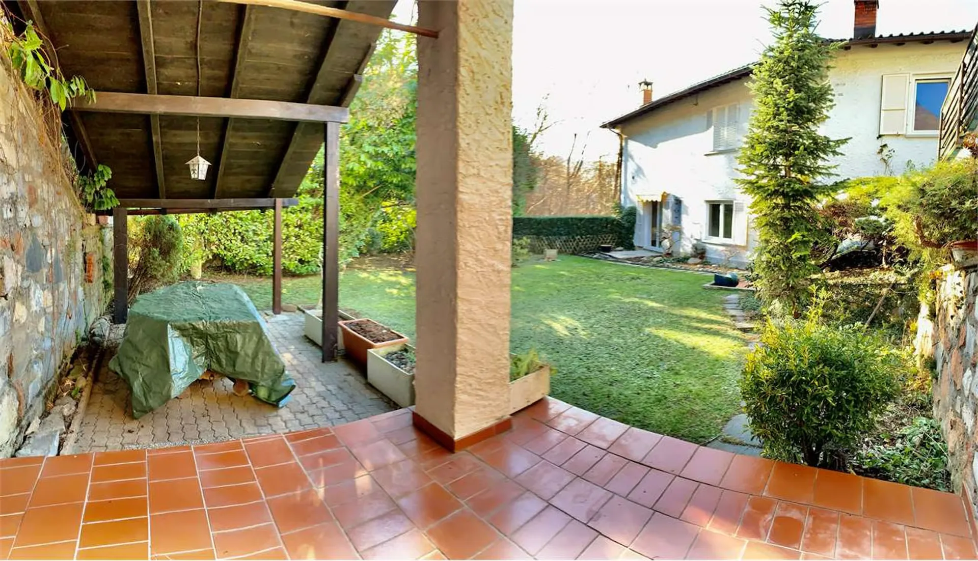 3,5 Zimmer mit Garten in Pazzallo