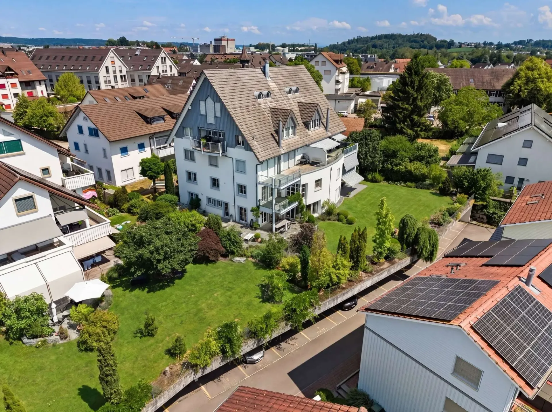 Exclusive 5.5-room maisonette with private wellness area