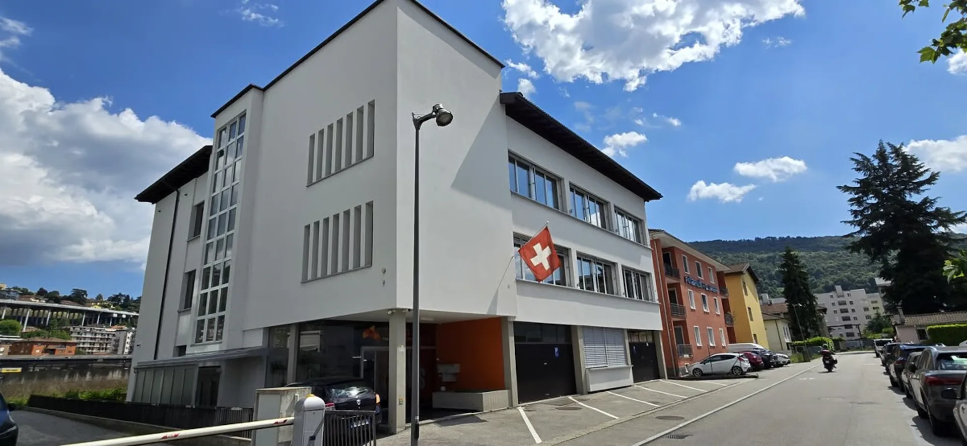 CHIASSO PREMIUM-BÜROS IN STRATEGISCHER LAGE