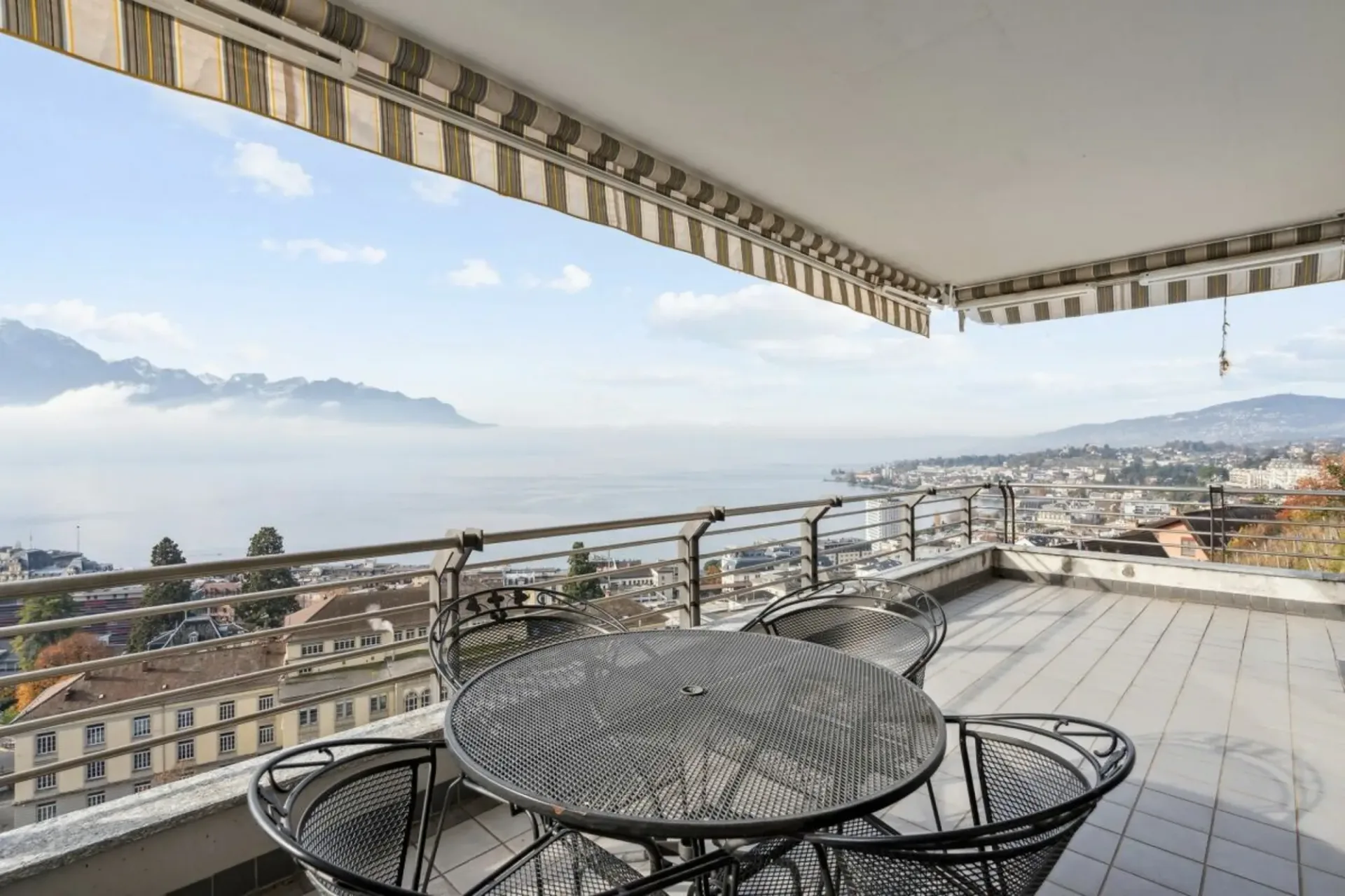 Magnifique appartement à Montreux avec une vue imprenable sur le lac et les Alpes