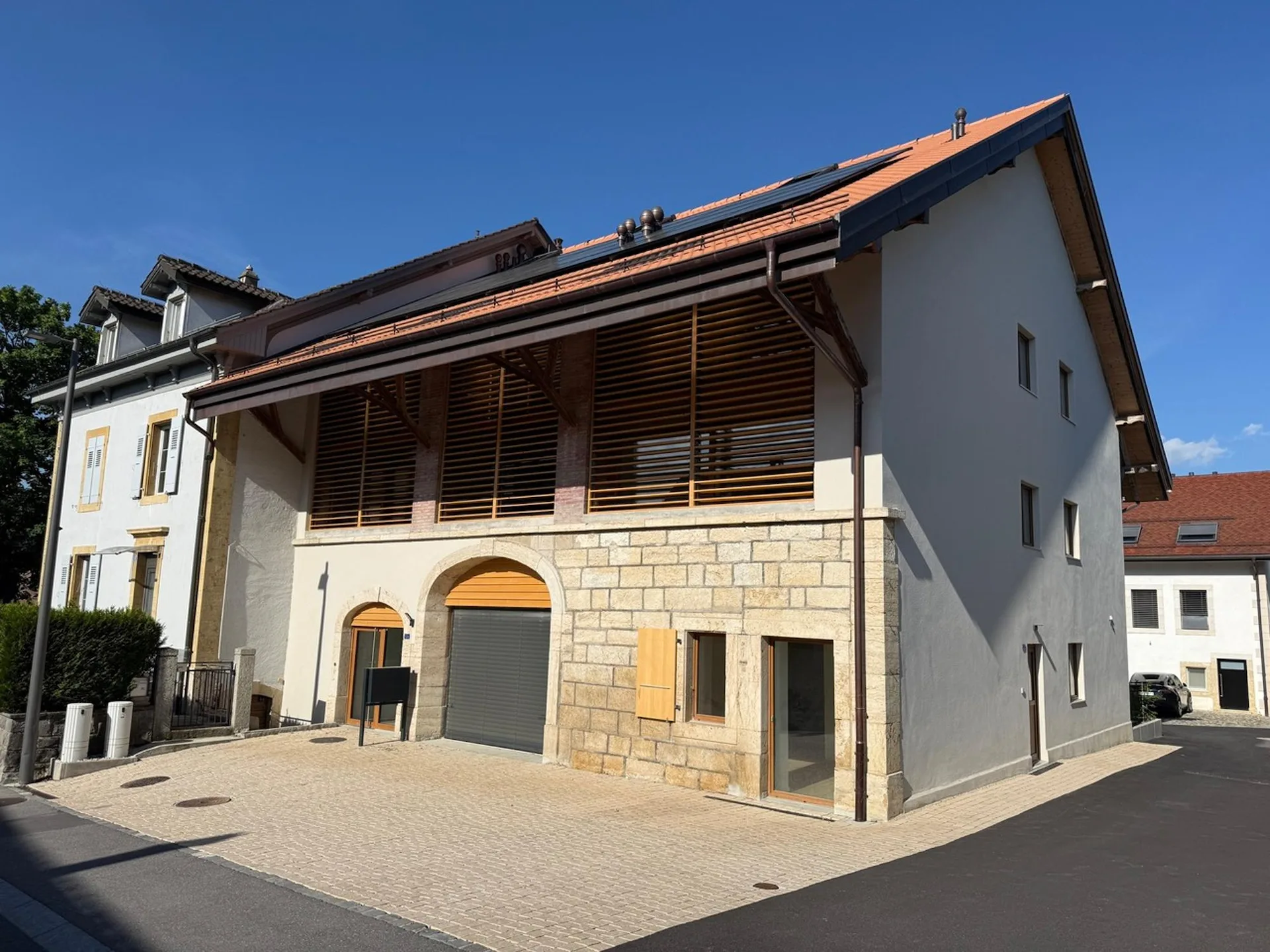 Neue 4.5-Zimmer-Wohnung im Erdgeschoss mit privater Terrasse
