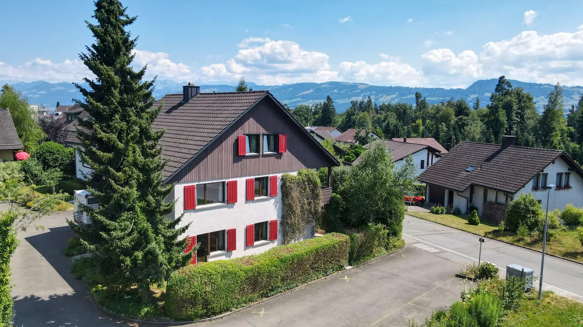 Einfamilienhaus an zentraler und ruhiger Lage mit einmaligen Ausbaupotenzial