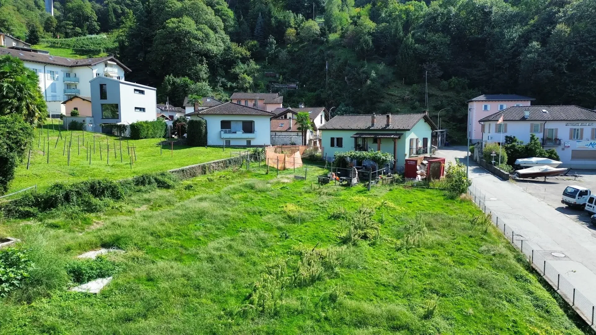 Einfamilienhaus in naher Bauausführung in Cadenazzo in neuem Wohnkomplex