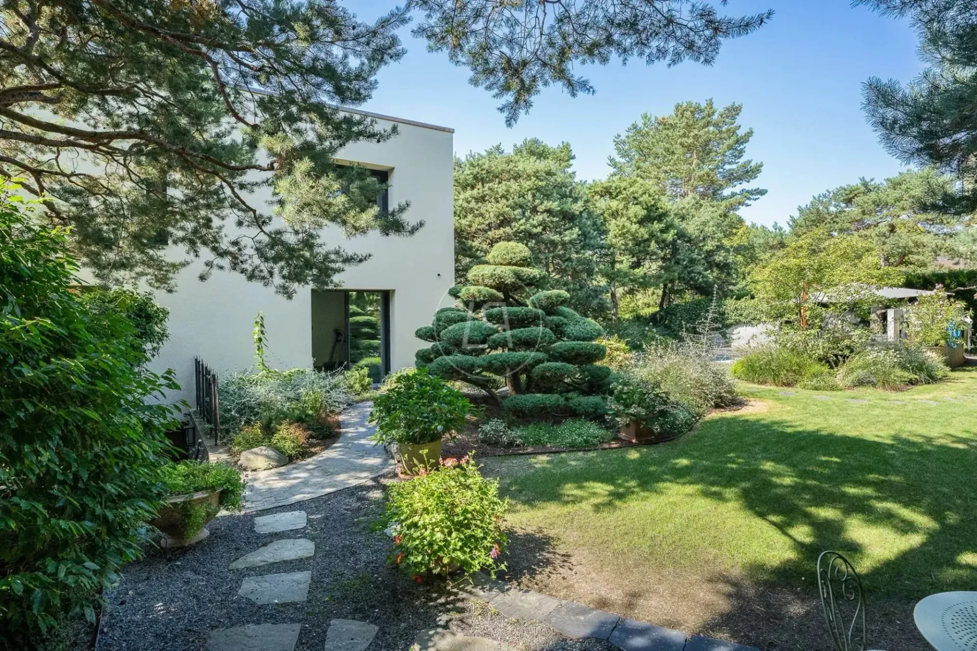 Superba townhouse contemporanea situata a Losanna