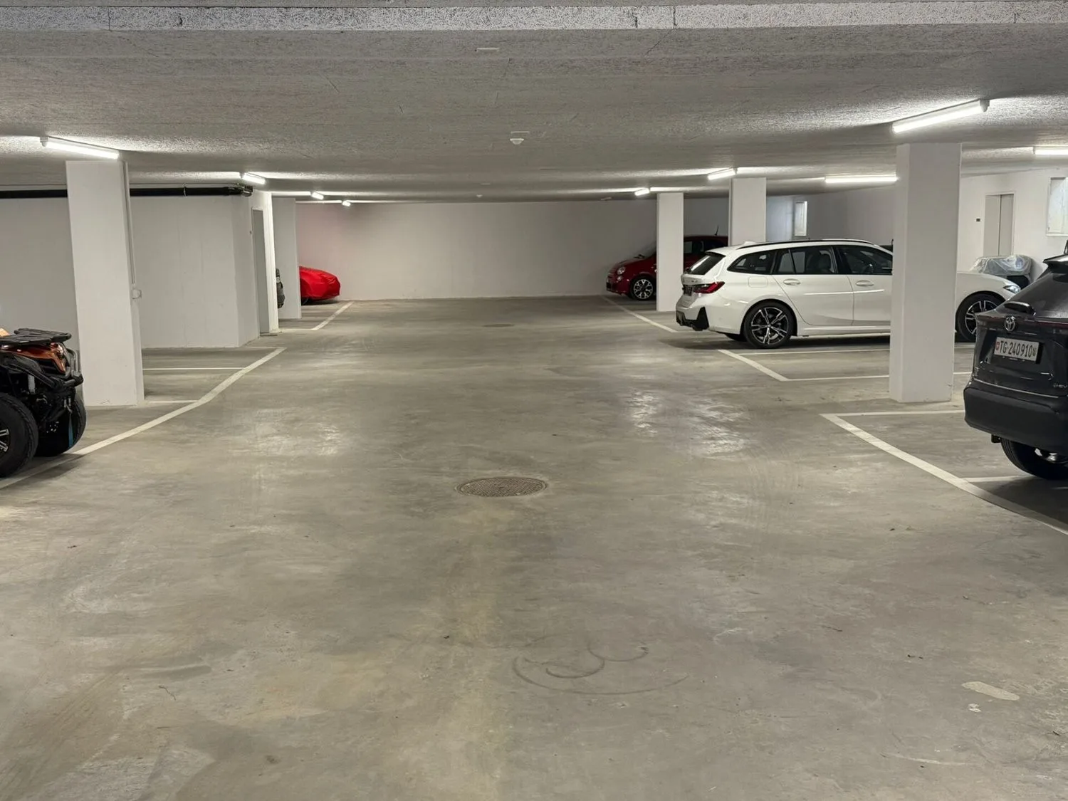 Einstellhallenplatz zu vermieten