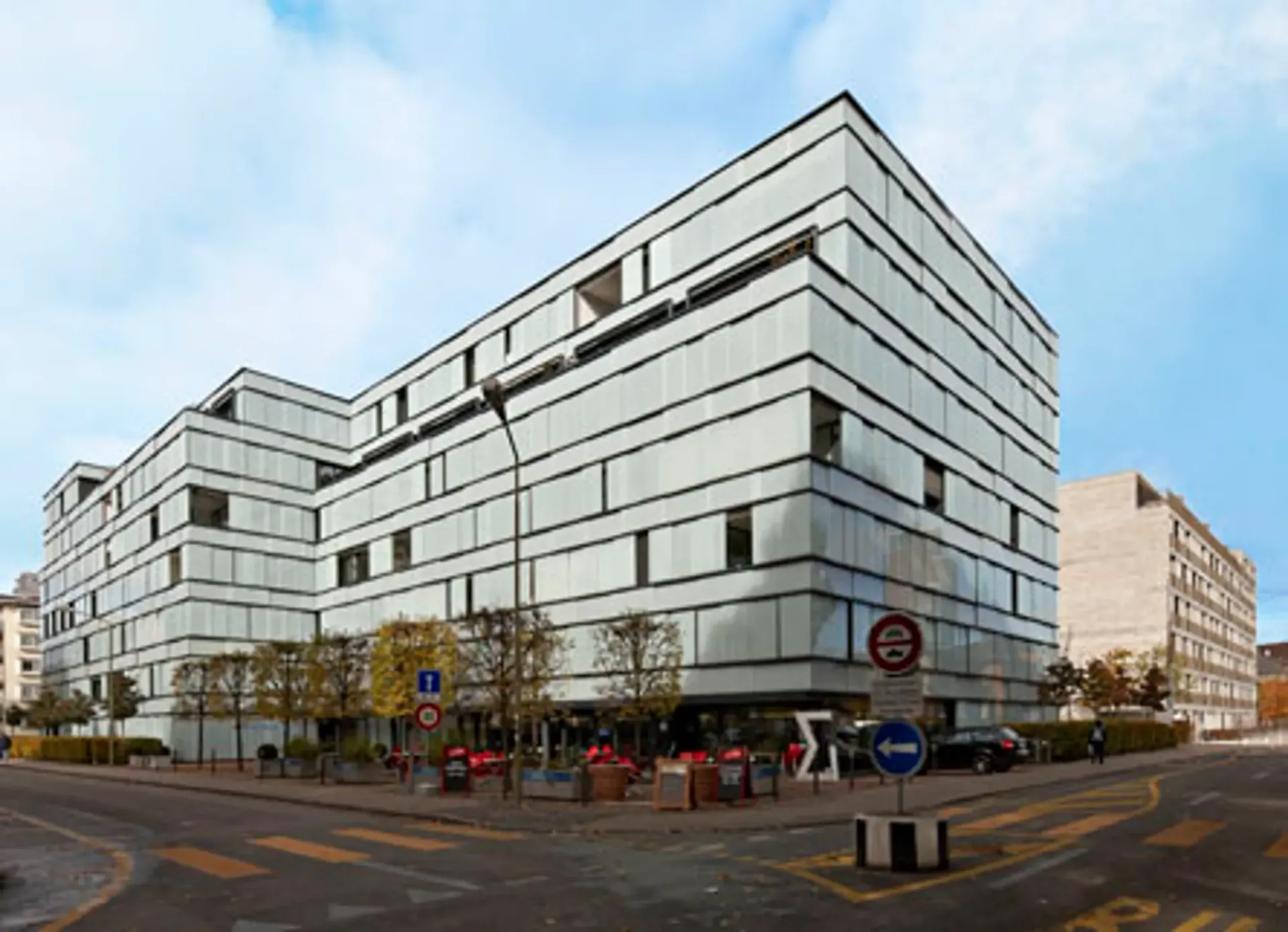 Stanza da lavoro in posizione centrale