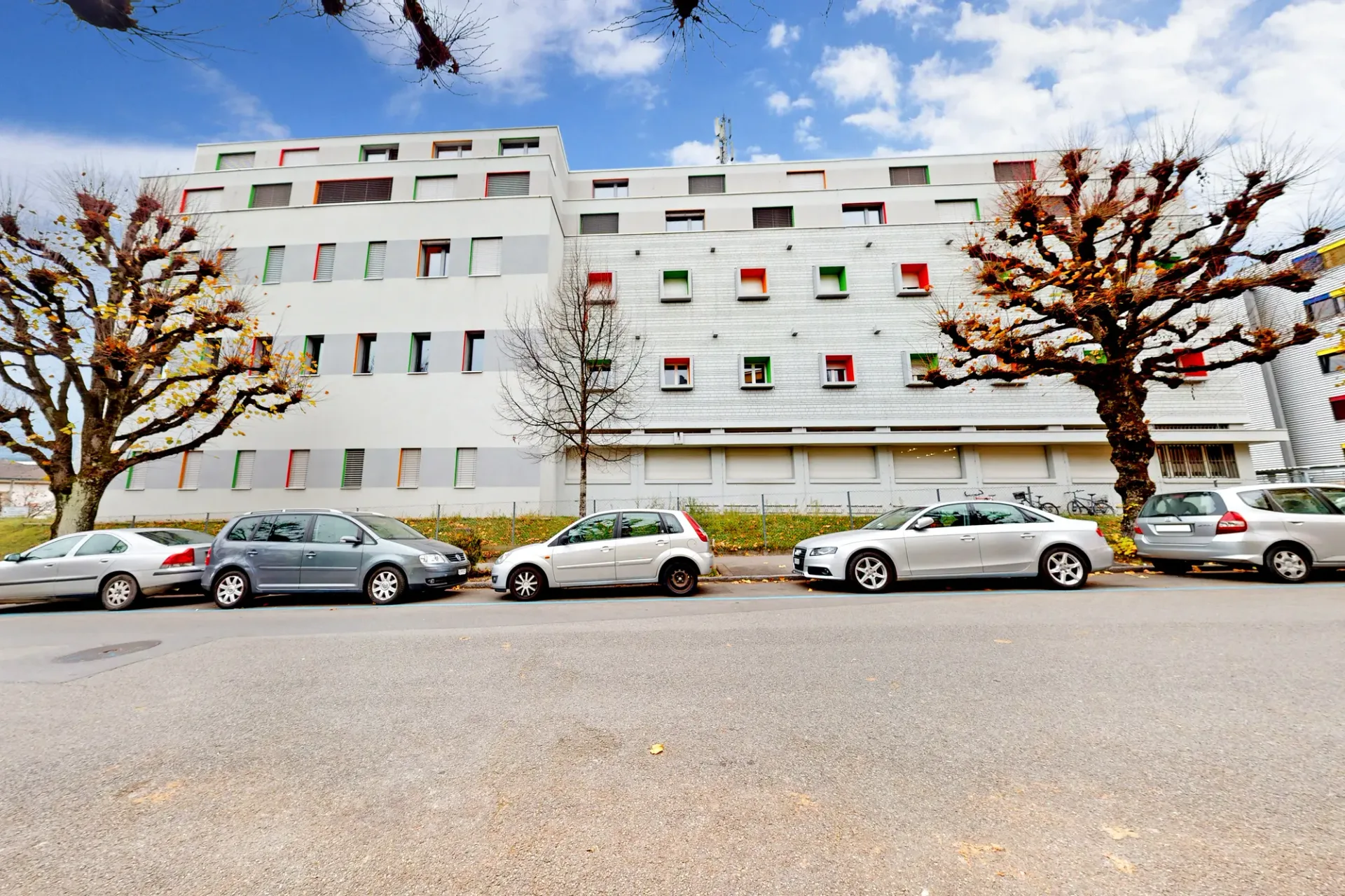 Outdoor parking space for rent