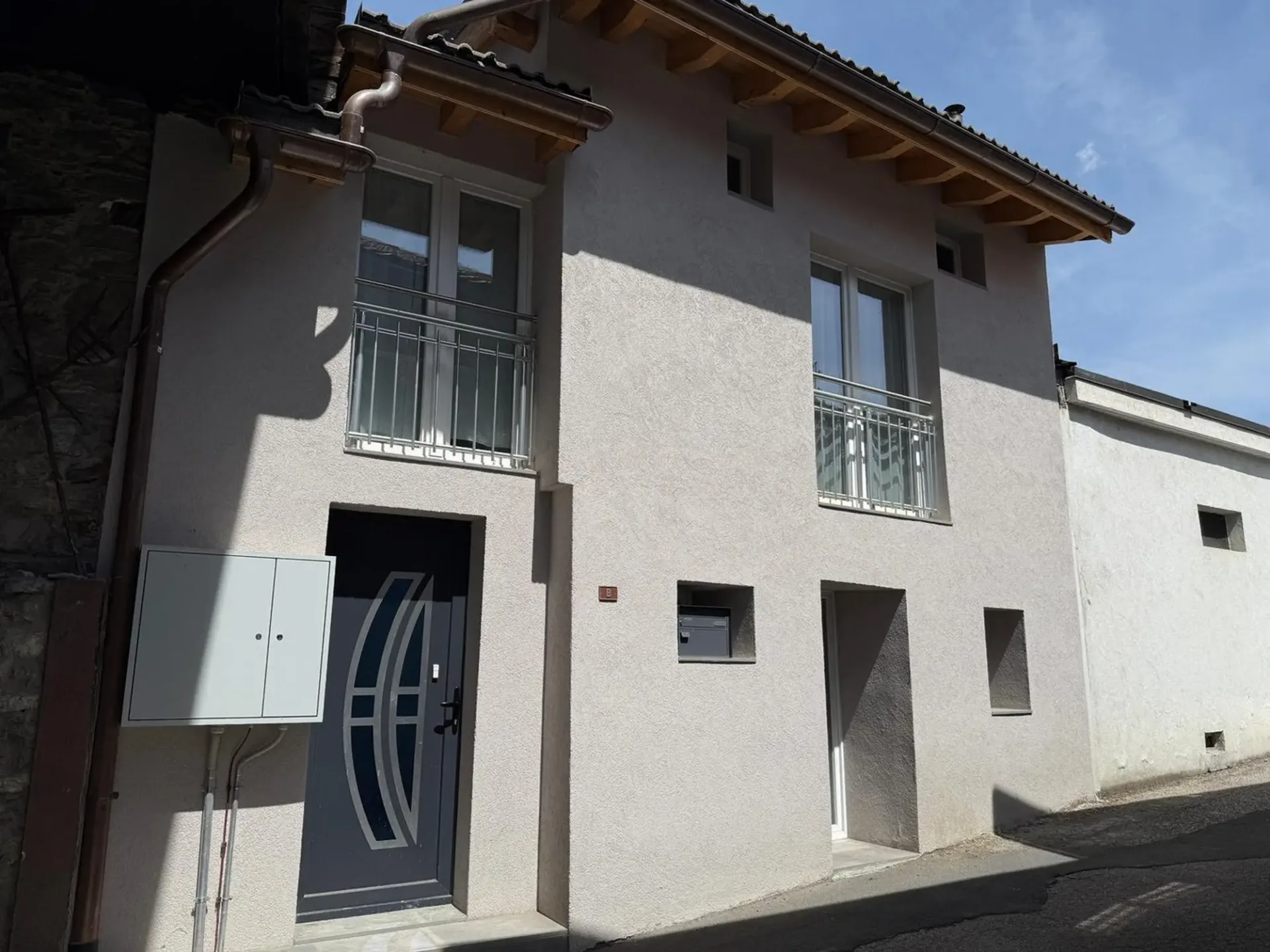 Charmantes 3.5-Zimmer-Wohnung in St-Séverin – Renoviert 2025