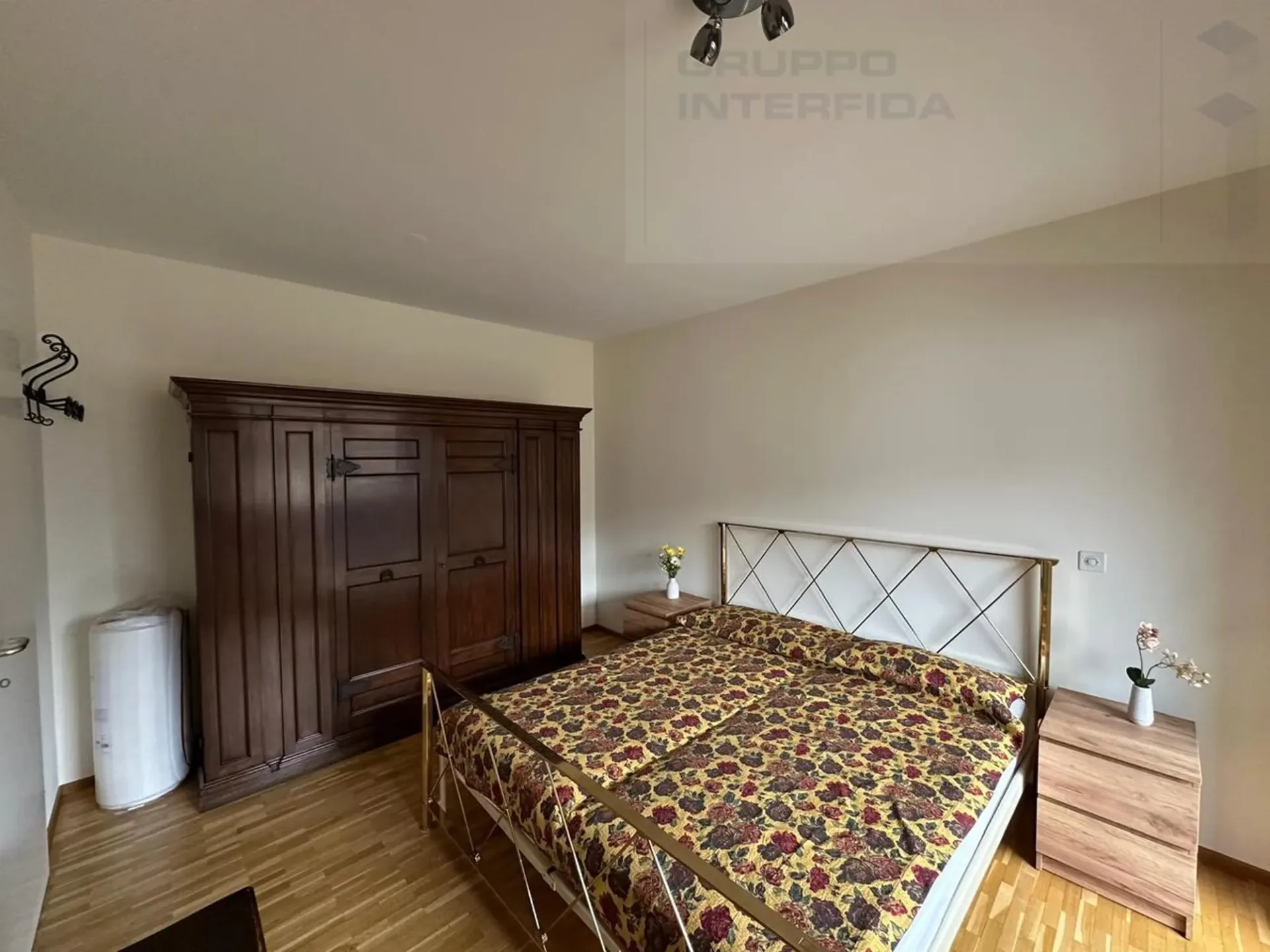 COMODO 2.5 LOCALI AMMOBILIATO CON BALCONE
