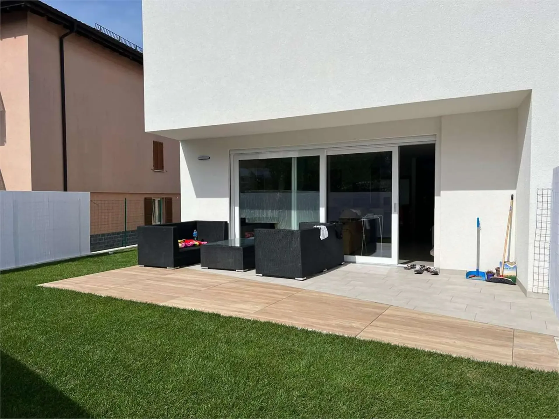 Reihenhaus-Villa, neu gebaut (2023) in Balerna - exklusiver Kontext