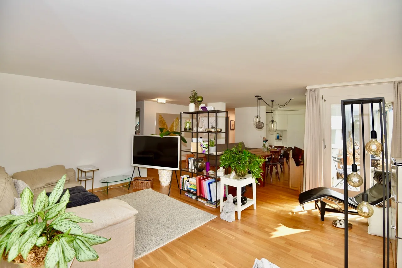 Moderne, zentral gelegene Wohnung nähe See