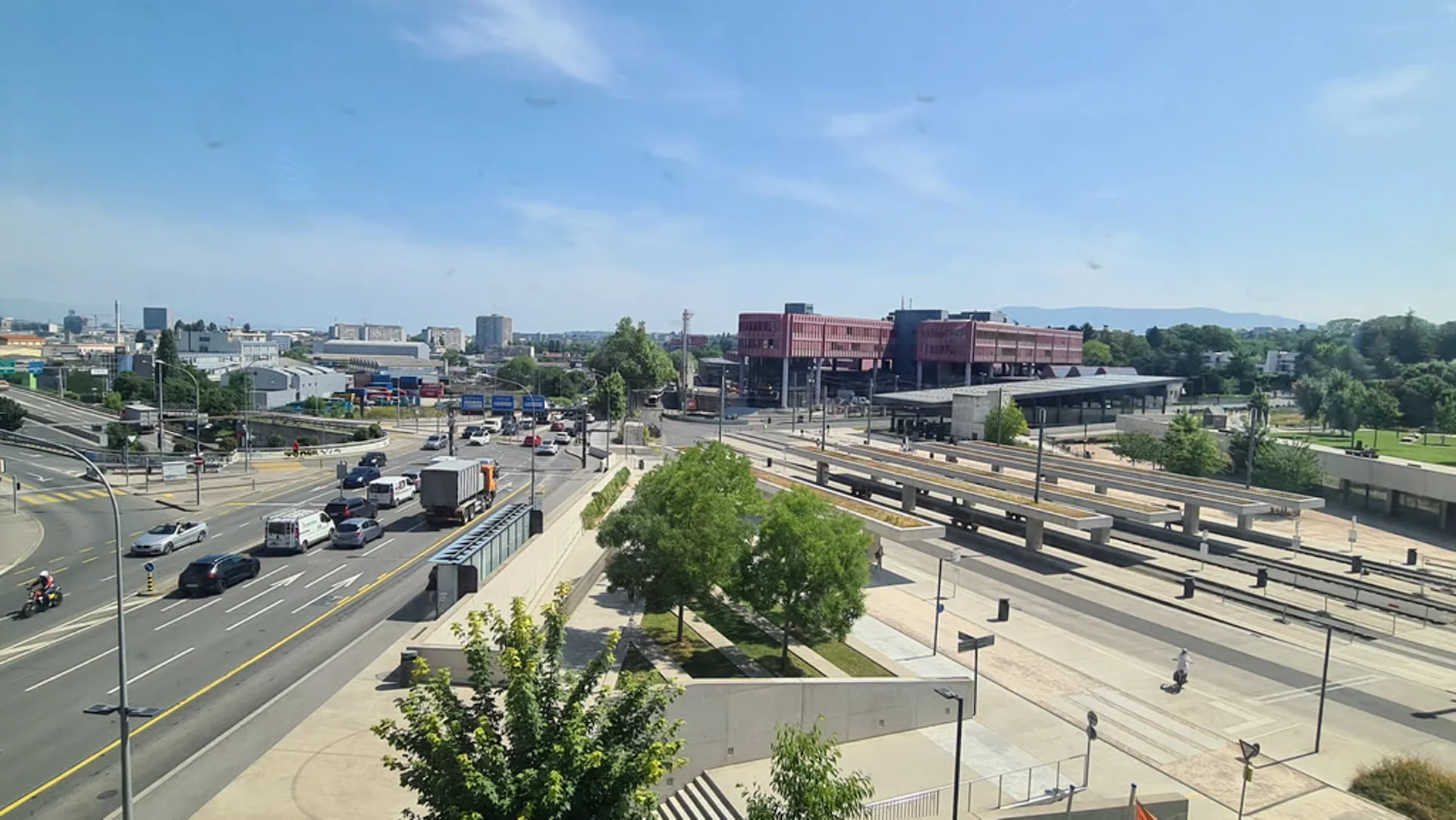 Schönes Open-Space-Büro von etwa 620m2, Möglichkeit der Trennung ab 310m2