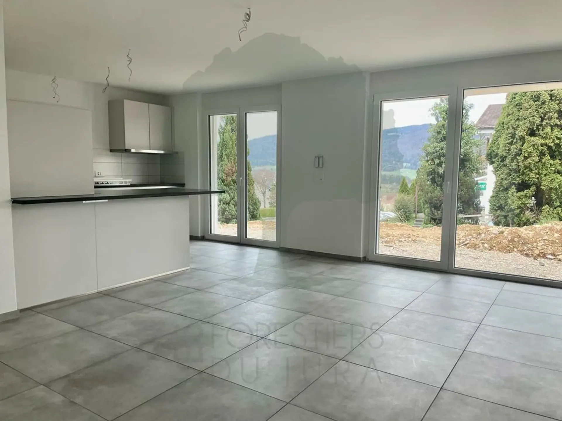 Prachtvolle 3.5-Zimmer-Wohnung mit eigenem Garten