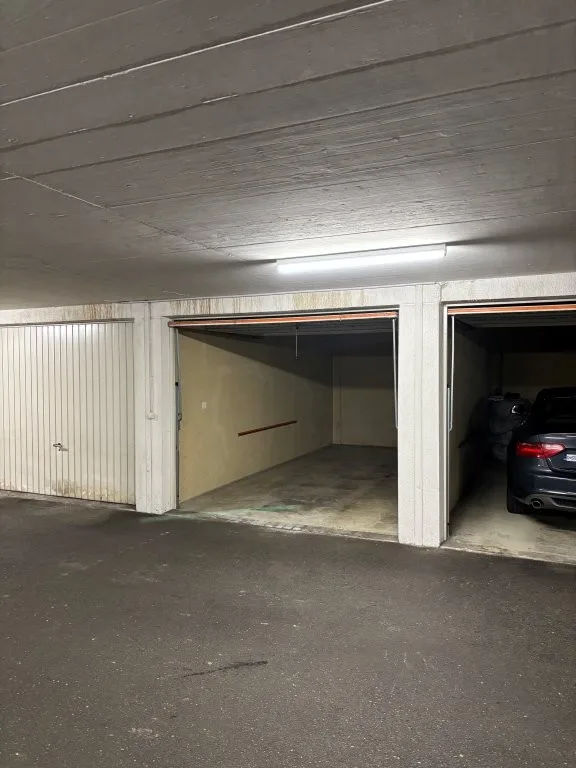 Garage box for rent