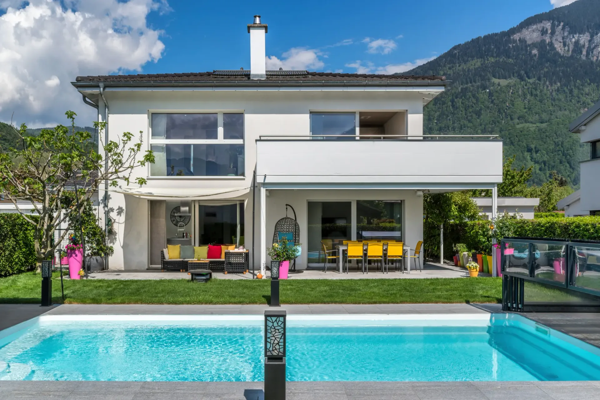 BEX - VERY BEAUTIFUL SINGLE-FAMILY HOUSE WITH INDEPENDENT STUDIO