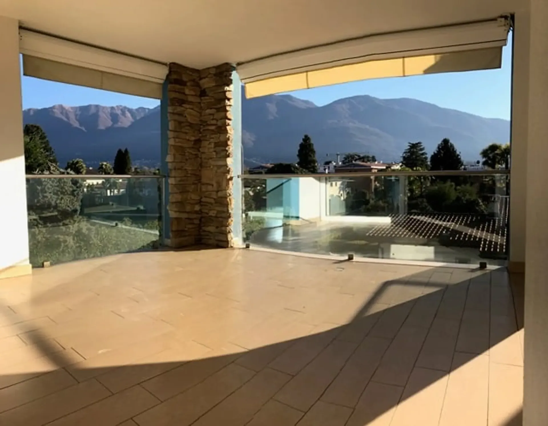 ASCONA - 7-ZIMMER-DUPLEX-ATTELIER ZU VERMIETEN
