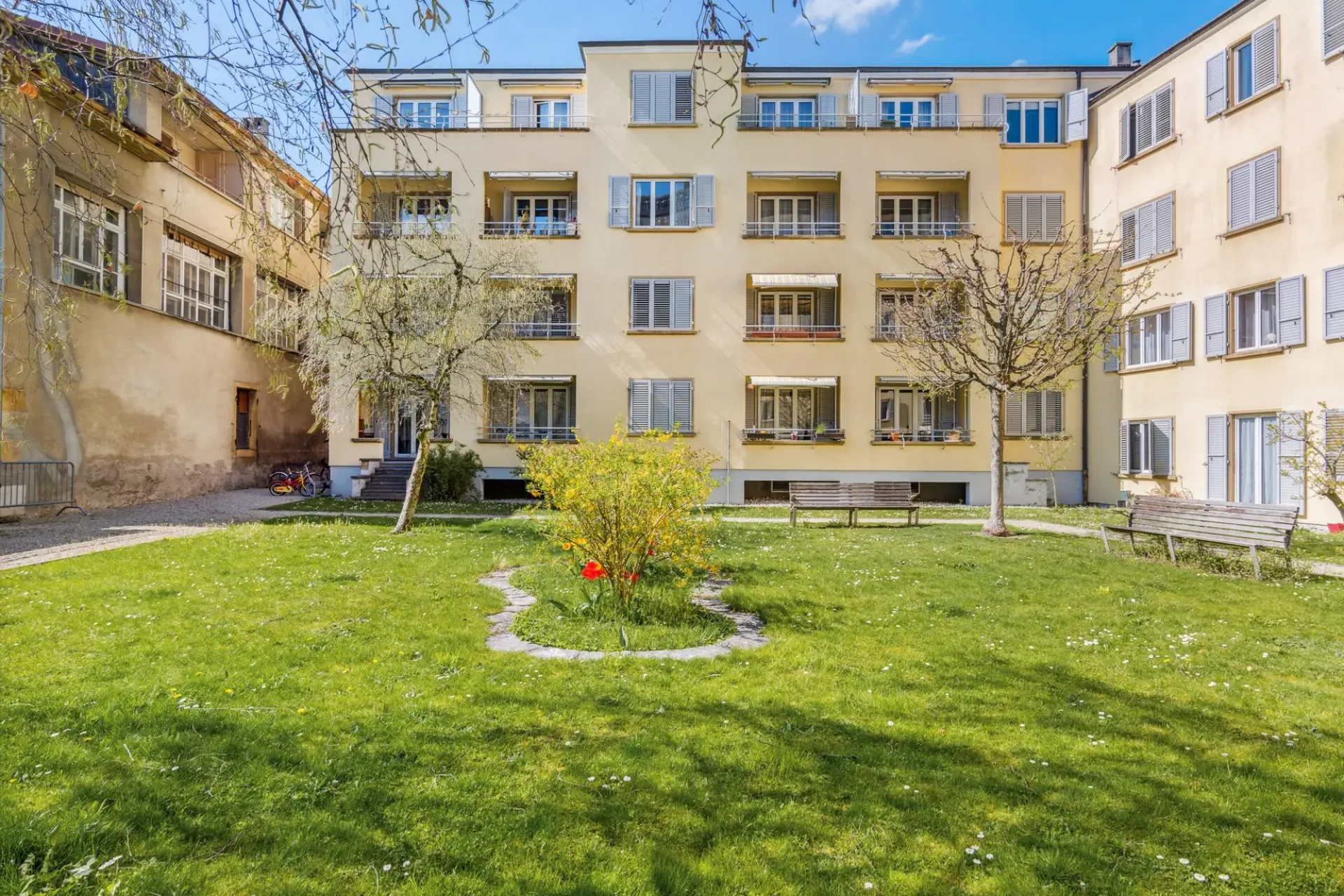 Super Lage in Neuchâtel - Kaution kostenlos!