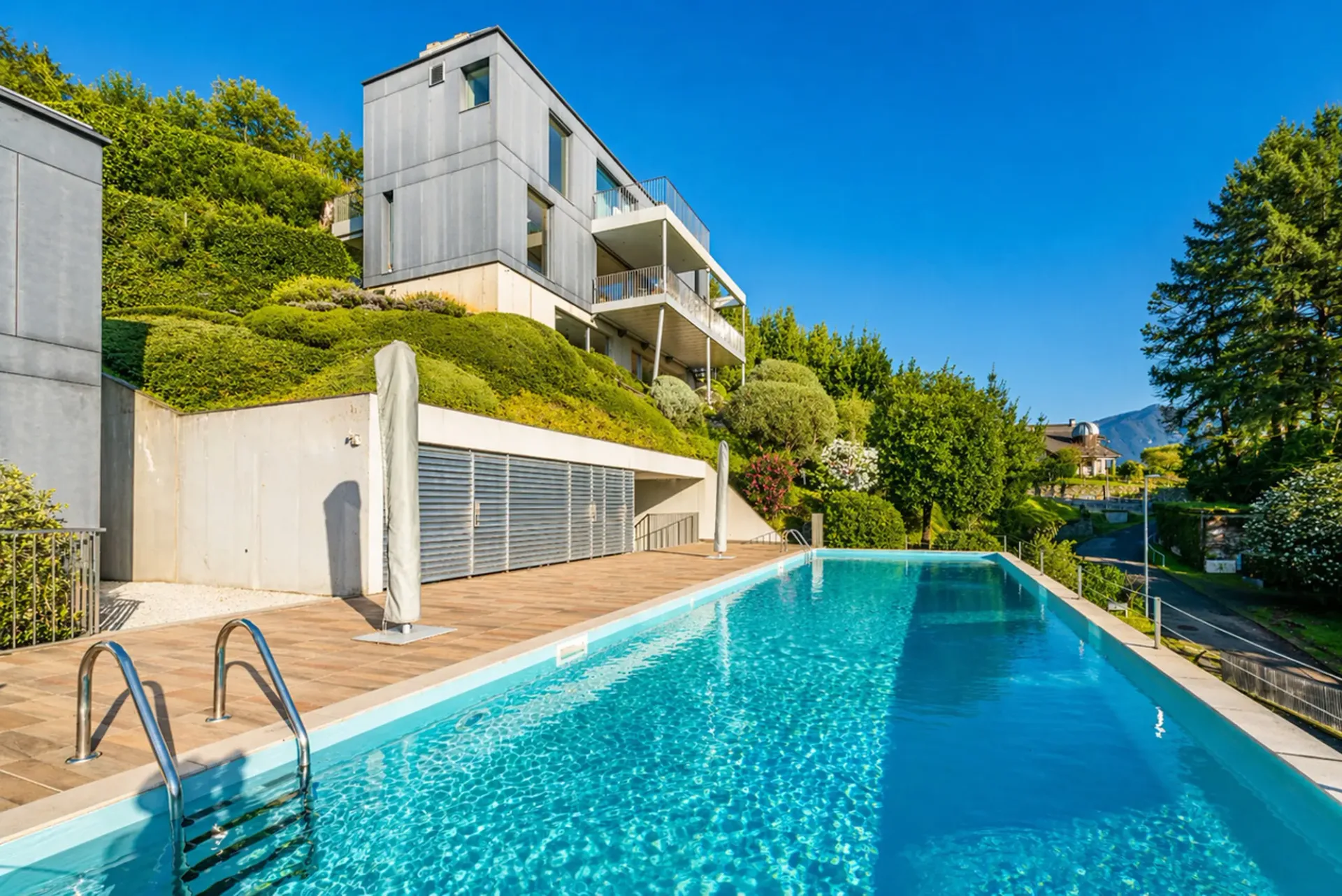 Residenza Twin Lake - Villa moderna con piscina e vista lago
