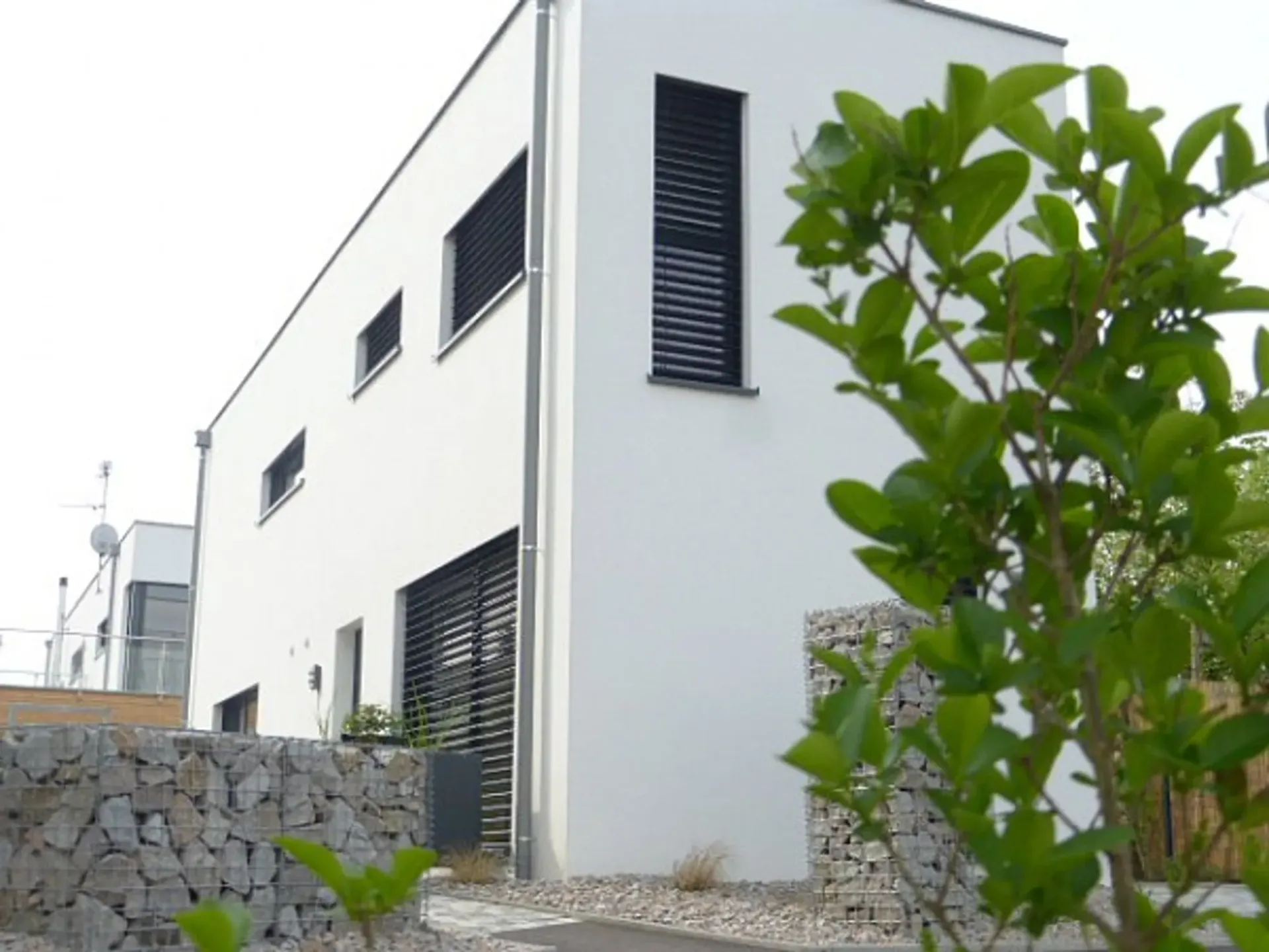 Réf 11164*** St. Louis proche gare/SNCF: Très belle maison env. 85 m² divisé en deux appartements
