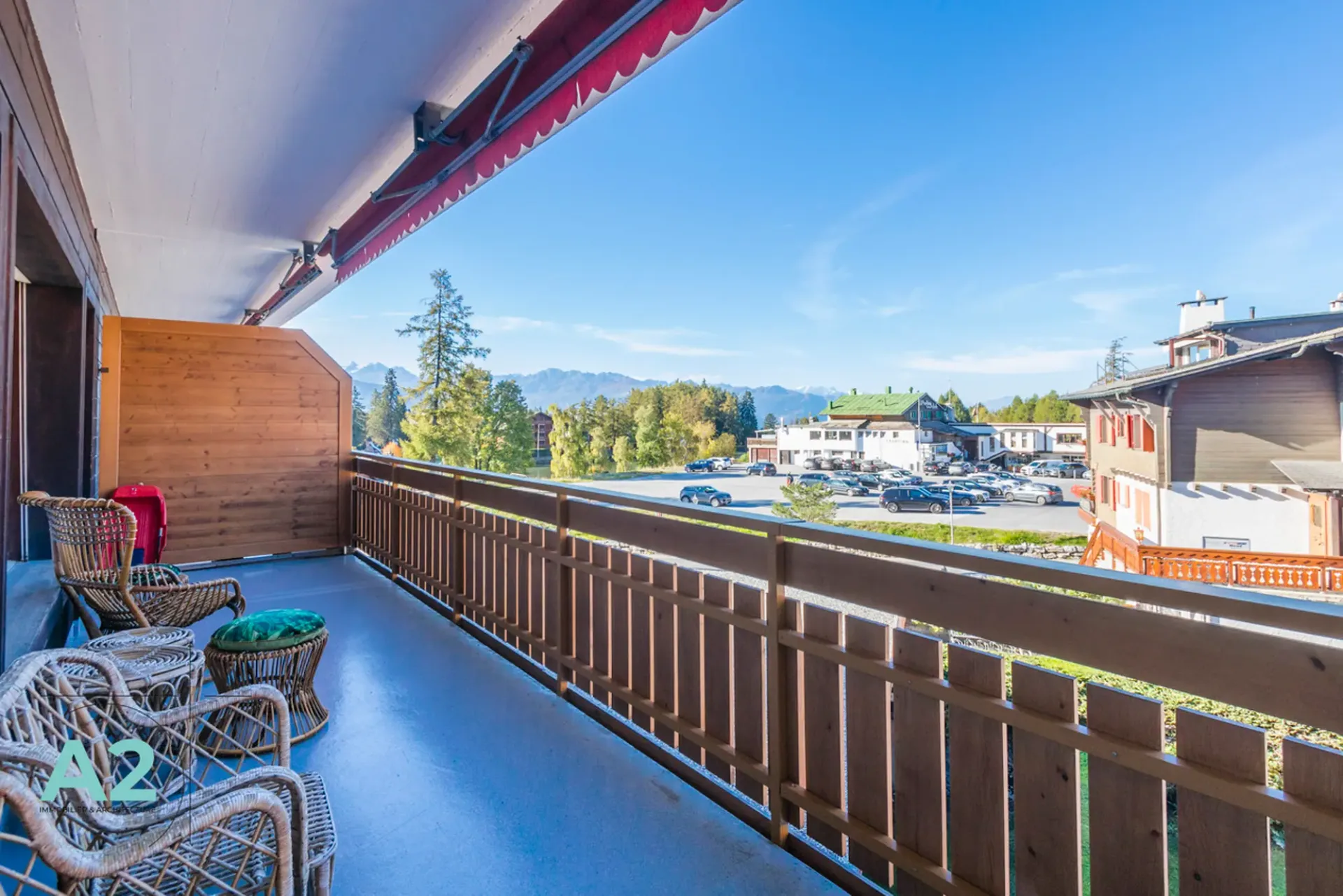 APPARTEMENT AUTHENTIQUE EN PLEIN CENTRE DE CRANS