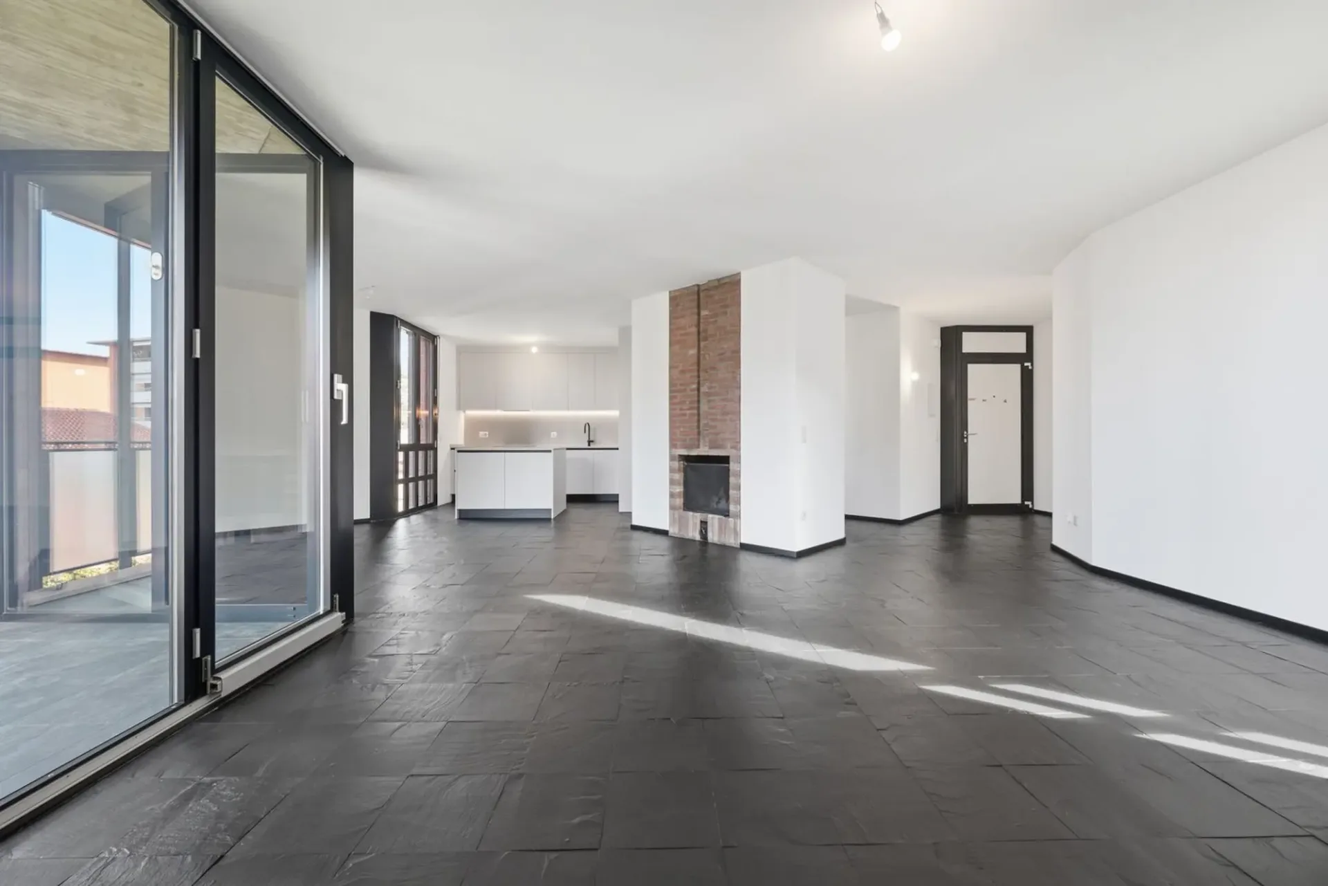Elegante, komplett renovierte 4.5-Zimmer-Wohnung in zentraler Lage
