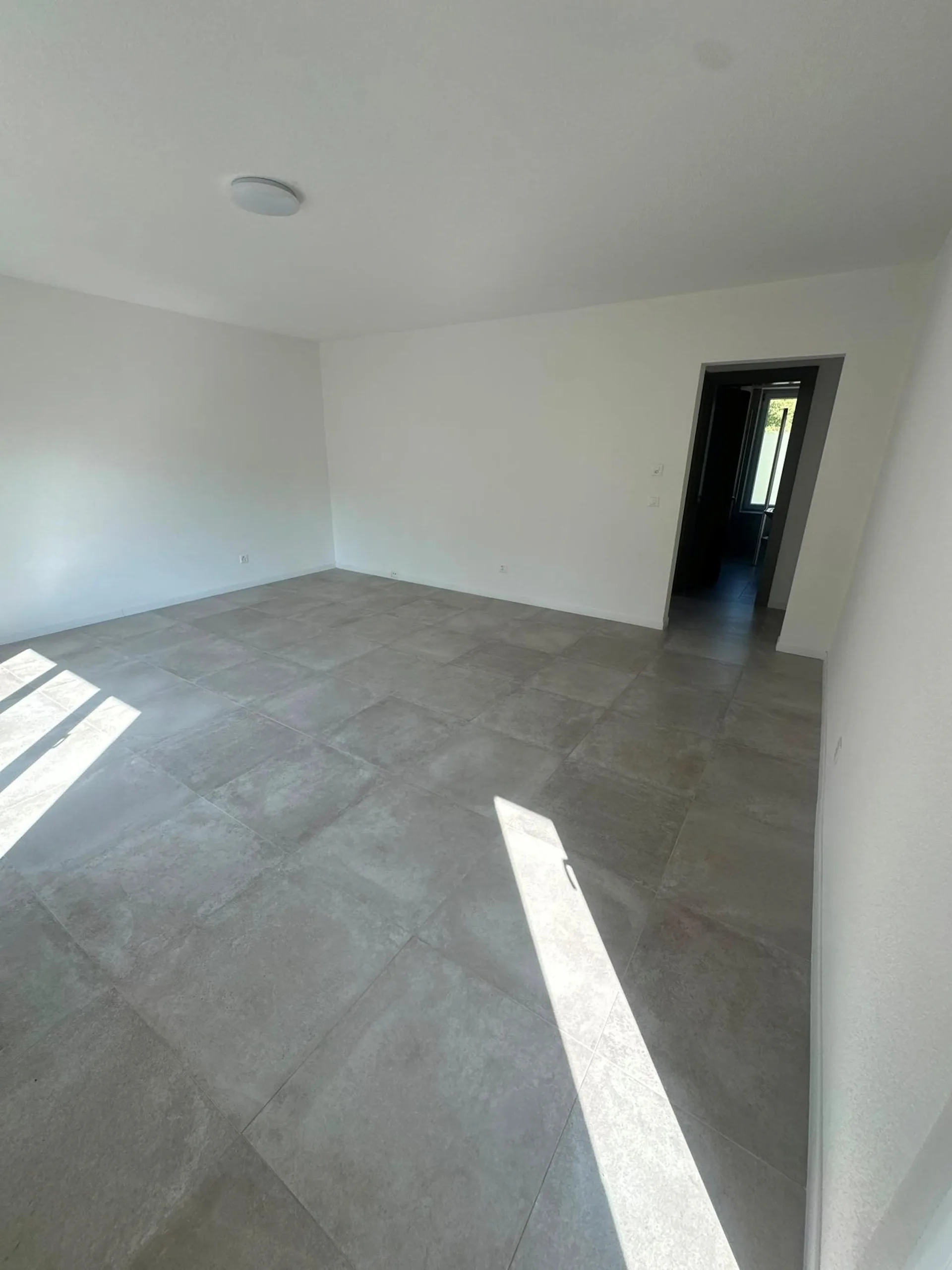 Helles 3.5-Zimmer-Wohnung mit großem Balkon in Moutier