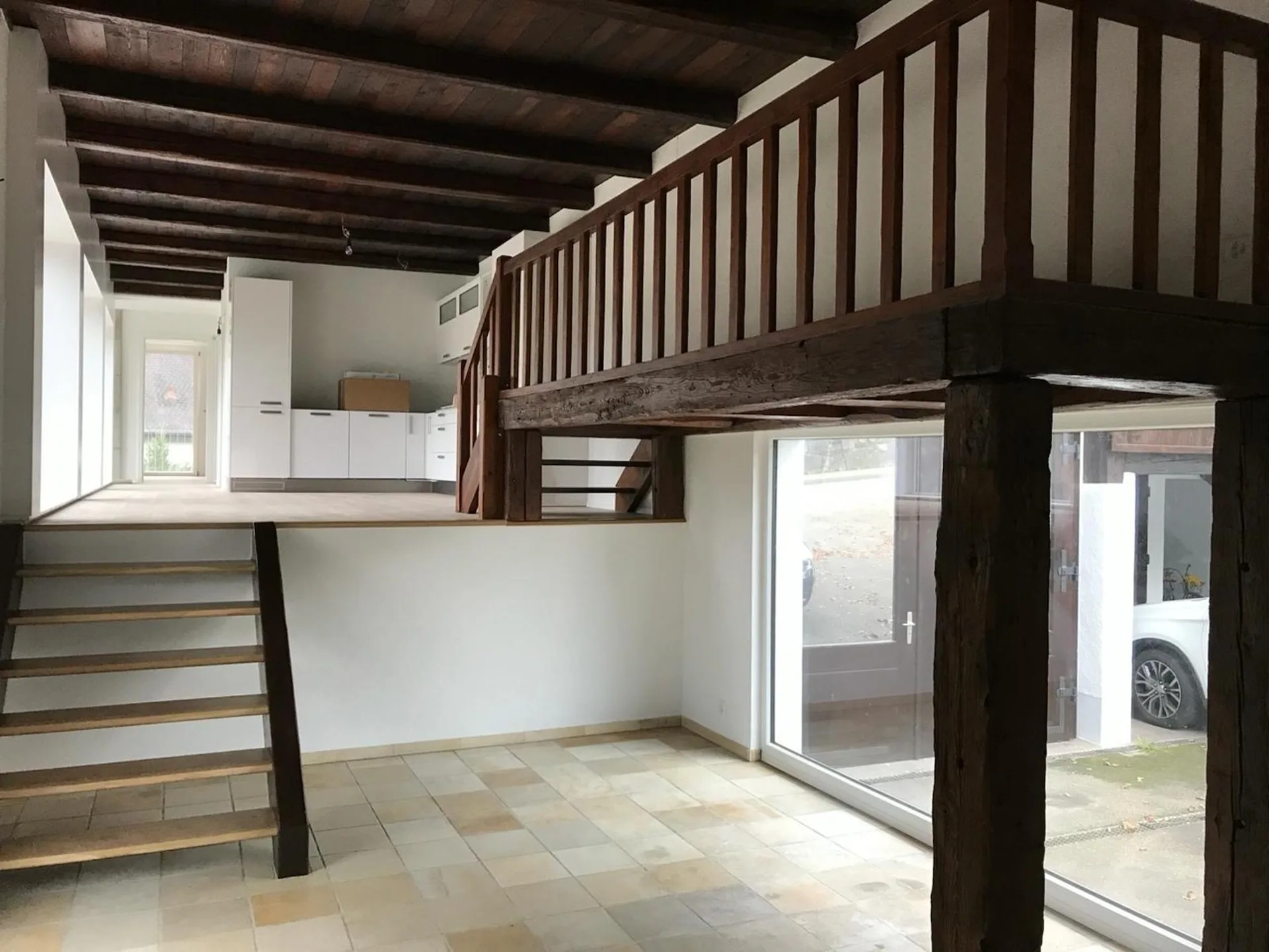 Superbe appartement de 4 pièces dans une ancienne ferme à Develier, disponible dès le 1er octobre.