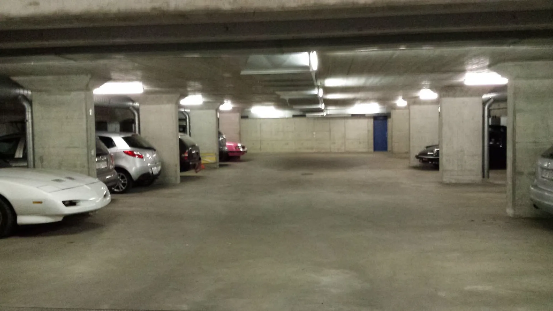 Tiefgaragenplatz an der Eichenstrasse zu vermieten