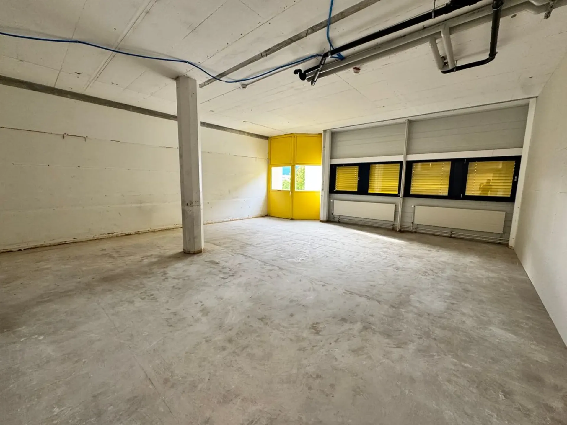 Ihre Industriewerkstätten oder Lagerung - Lager - von 40 m2 bis 230 m2 zum Preis von 210 CHF pro m2/Jahr