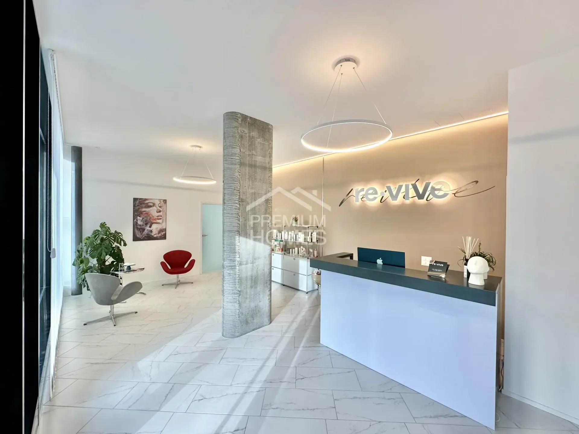 Salone moderno in posizione centrale