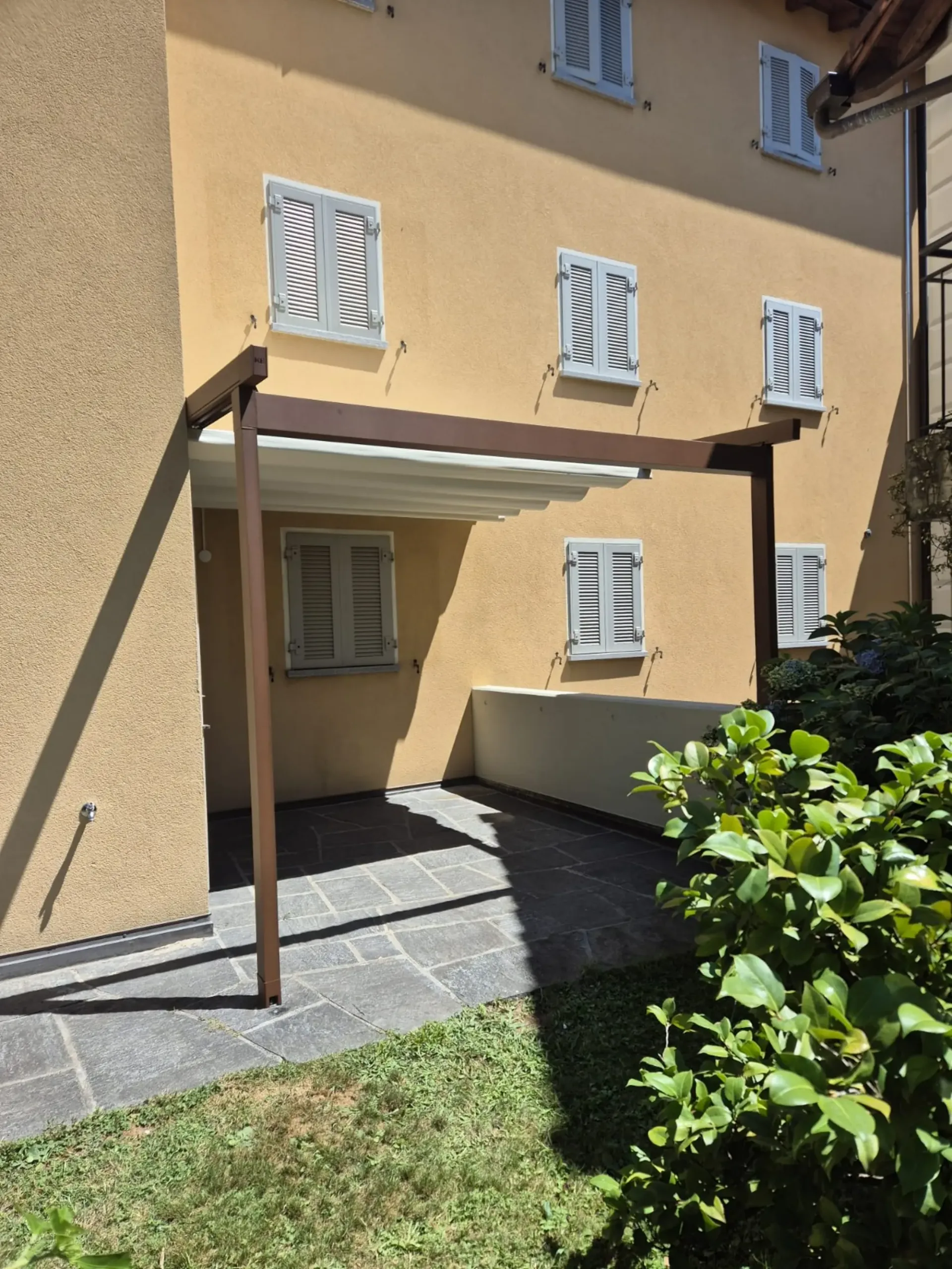 Verfügbares 3.5-Zimmer-Apartment in Sementina Zentrum