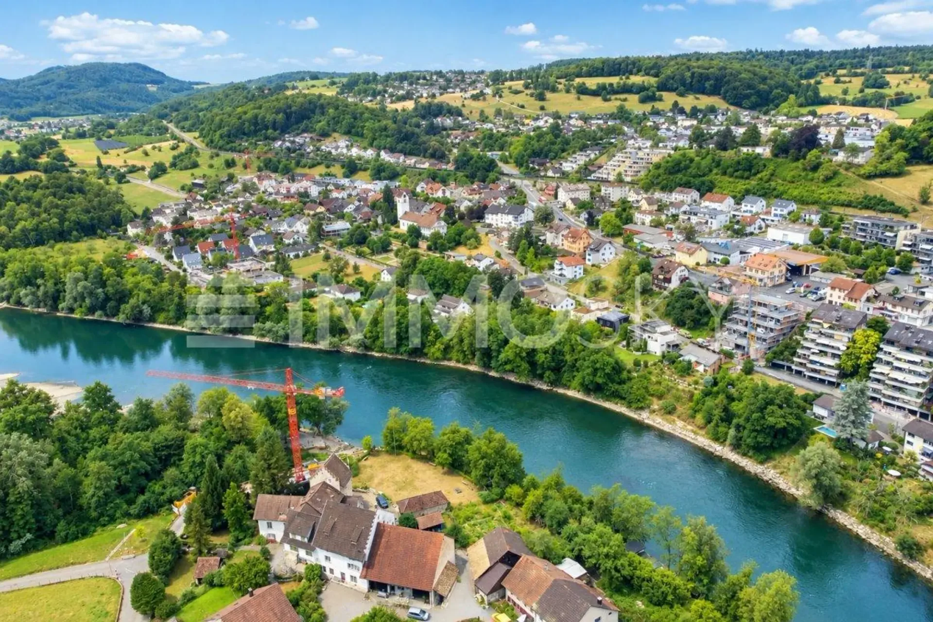 Die Aare vor der Tür. Ihr Wohntraum zum Greifen nah.